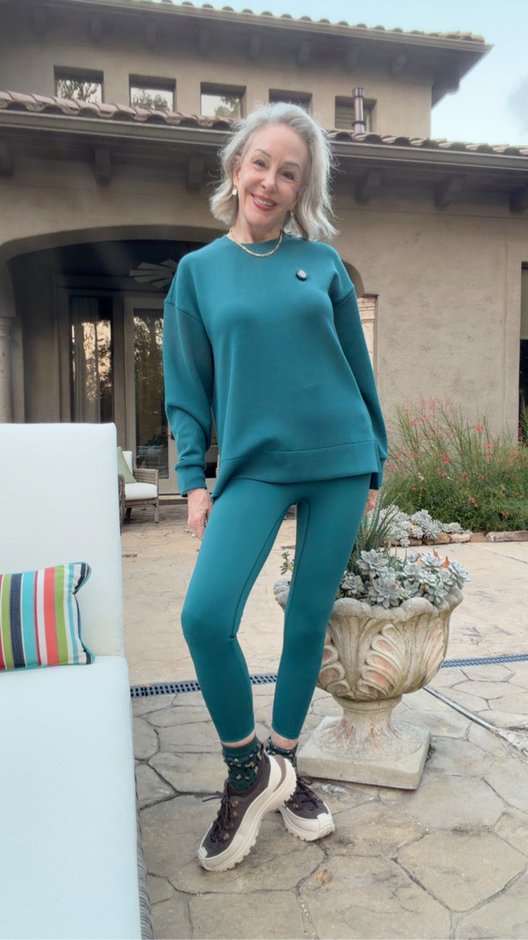 Spanx Air Essentials Tunic with booty coverage. Booty Boost leggings
Workout clothes, exercise clothes. On salee


#LTKdayinmylife #LTKActive #LTKOver40