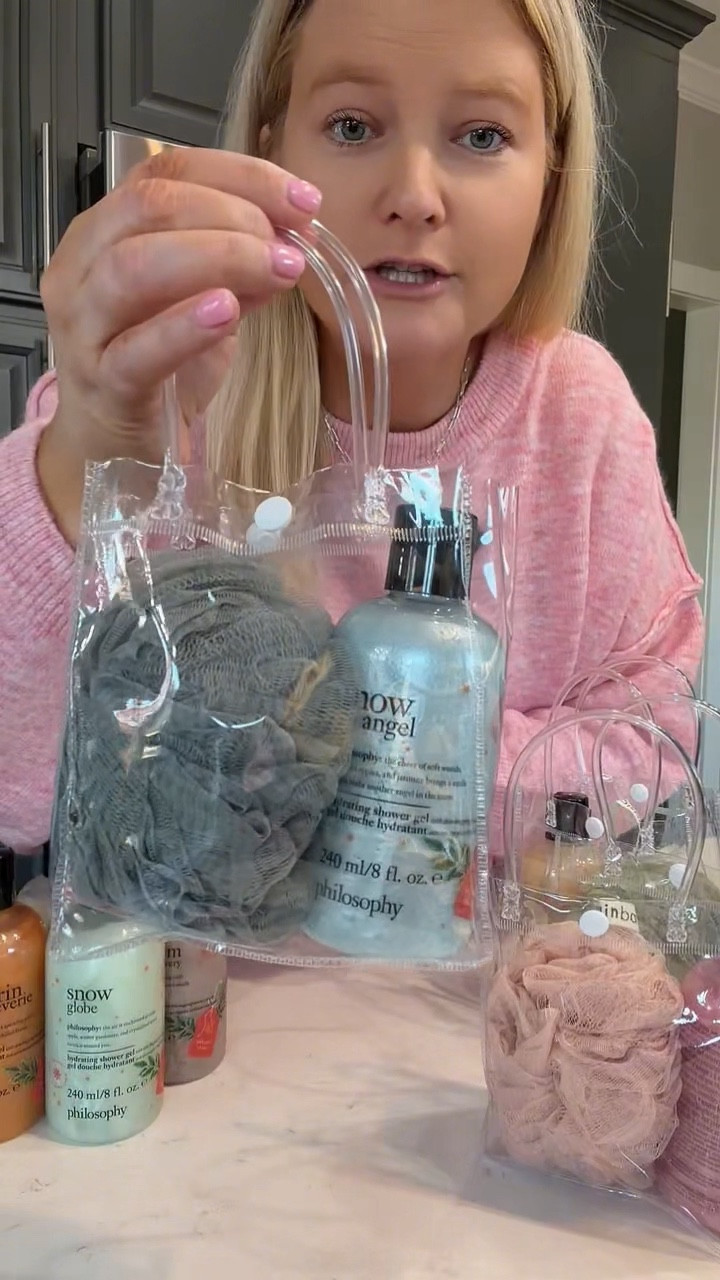 Secret Santa, stocking stuffers and family gifts are now covered! This 9 piece body wash set is perfect and covers everyone on your list!
#giftidea #stockingstuffer 

#LTKBeauty #LTKHoliday #LTKGiftGuide