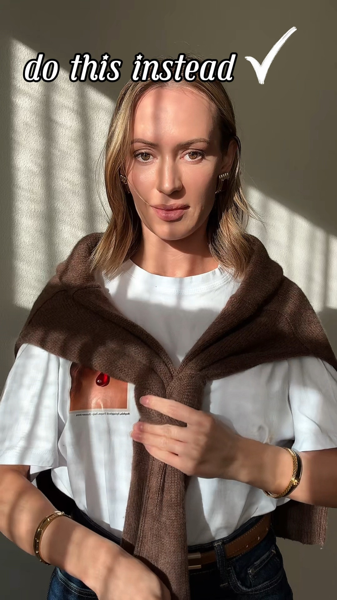 A great way to tie your sweater 👍🏼 

T shirt is Zara


#LTKFindsUnder50 #LTKWatchNow #LTKStyleTip