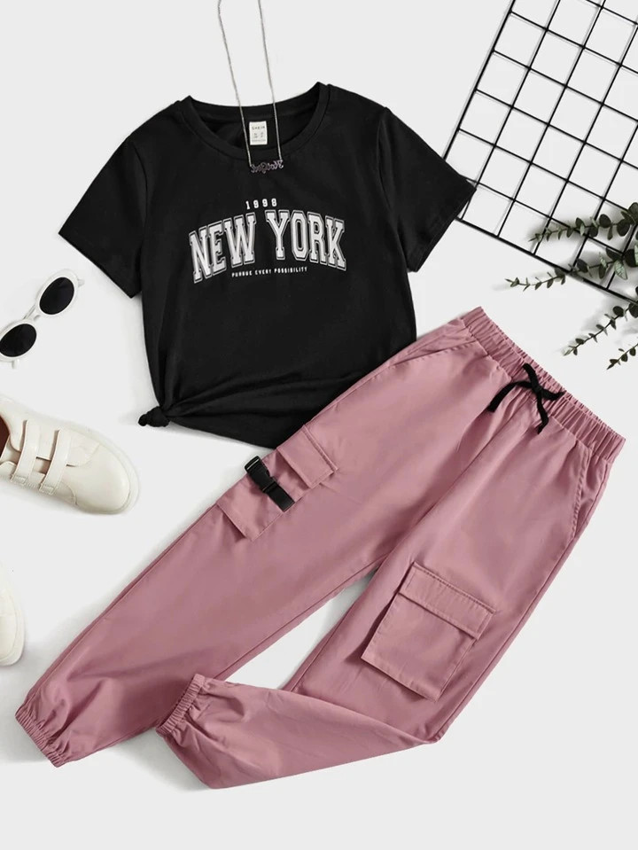 SHEIN Kids HYPEME Girls Letter Graphic Tee & Drawstring Waist Cargo Pants | SHEIN