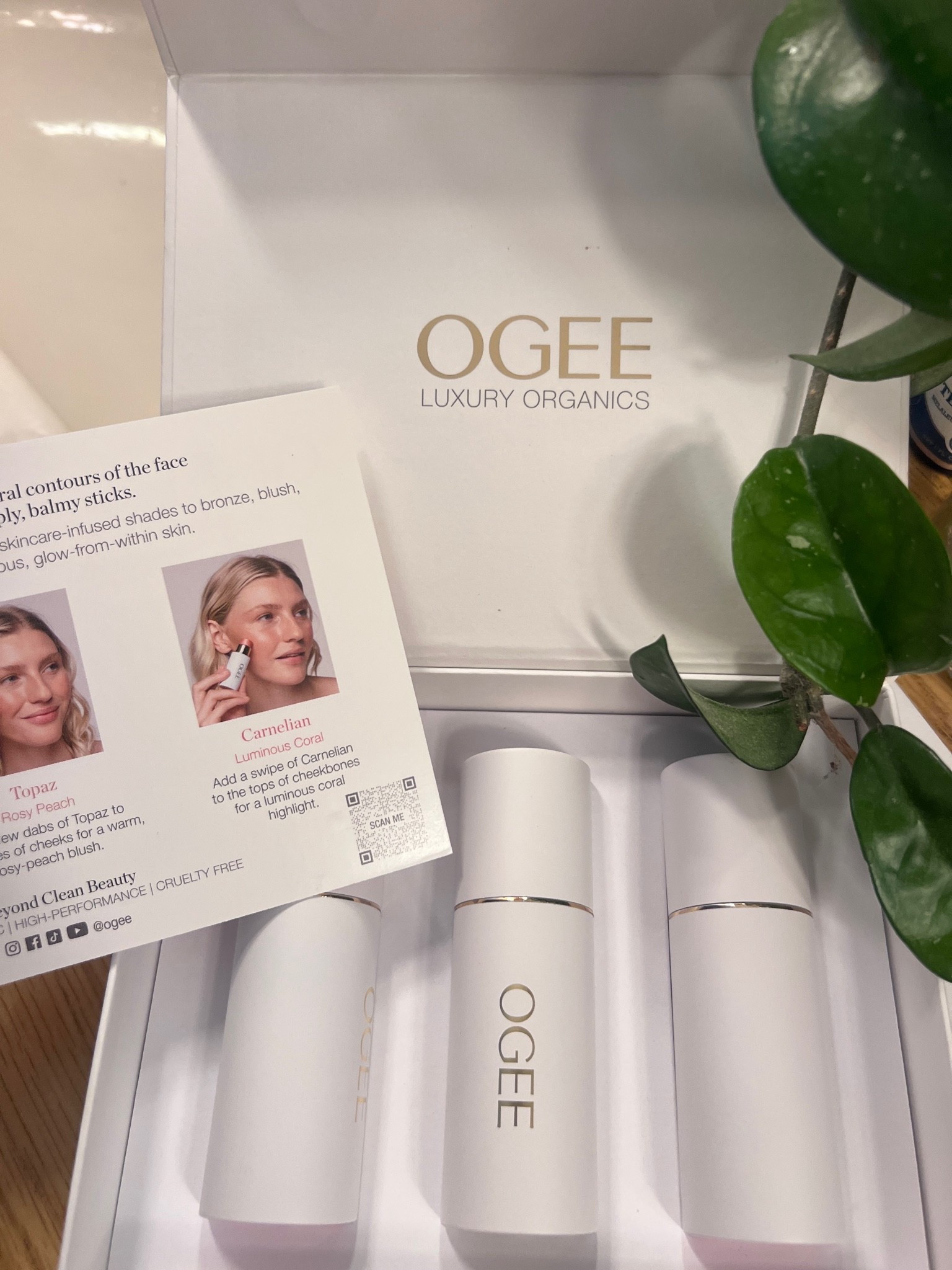 I finally did it!! I’ve been holding out on making my first OGEE purchase but after several friends swore by it, I took the plunge! I just tried and I’m loving it! #organicmakeup #dewyskin #healthyglow #freshface

#LTKmorningroutine #LTKgrwm #LTKBeauty