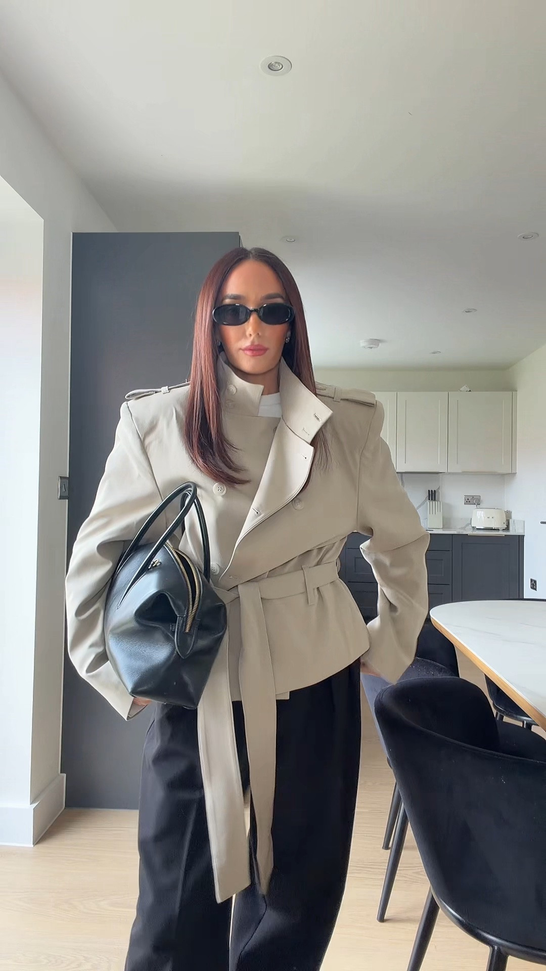 When the weather can’t make its mind up simple tailoring, basic tees and a shoulder padded crop trench coat for the win

#LTKootd #LTKSeasonal #LTKU