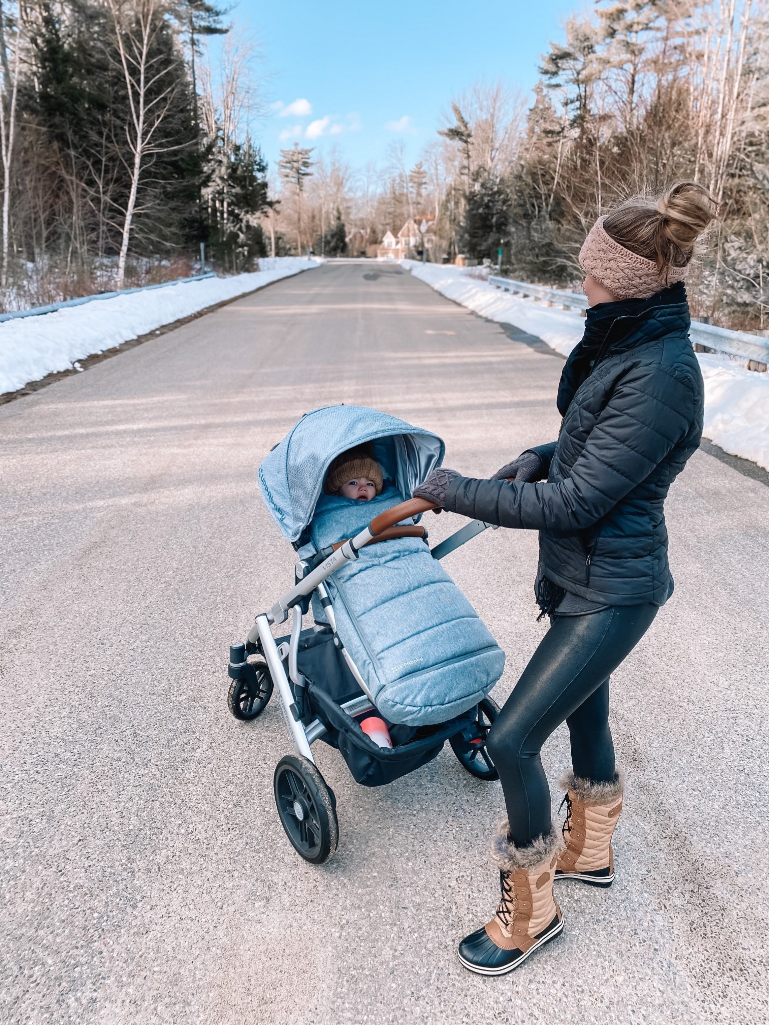 faux leather leggings on sale!!!!!

#LTKSpringSale #LTKSaleAlert #LTKSeasonal