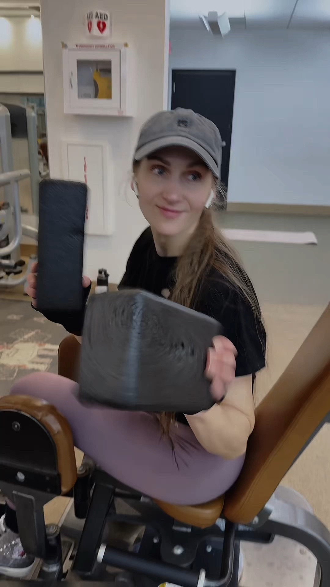 My go-to hack for better glute work + everything I wore to train that day. Tagged it all for you. 👇🏼

#LTKStyleTip #LTKWatchNow #LTKActive