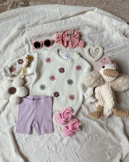 Just cannot stop imaging our sweet girl in all of her spring/summer clothes!💘🥹 It’s SO fun shopping for her!!! Linking everything I can here 🥰

Babygirl sweater, babygirl outfits, newborn clothes, H&M baby, H&M kids, Walmart baby, Walmart kids, old navy shoes, old navy baby 

#LTKSeasonal #LTKbaby #LTKfindsunder50