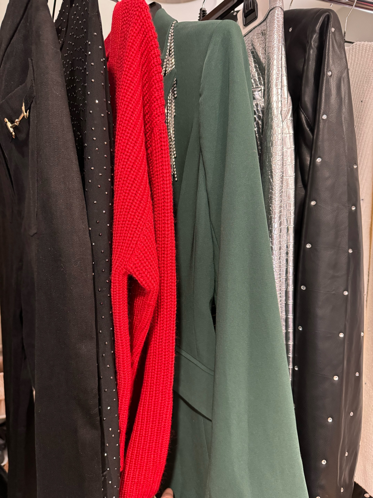 The Holiday Rack is here!
Check out what I ordered recently from Nordstrom Rack! 

#LTKHoliday #LTKMidsize #LTKFindsUnder100