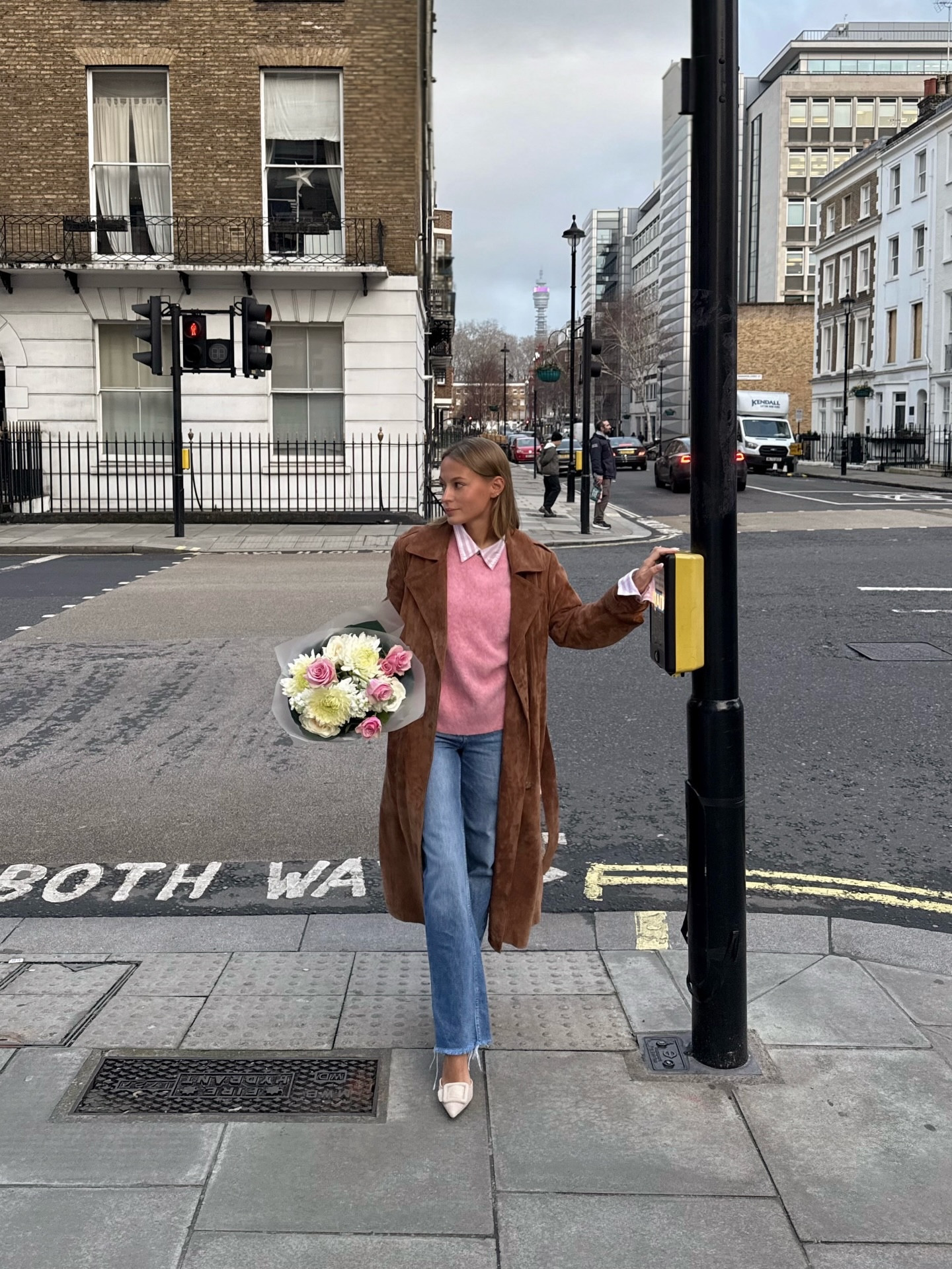 out n about 🤎💗