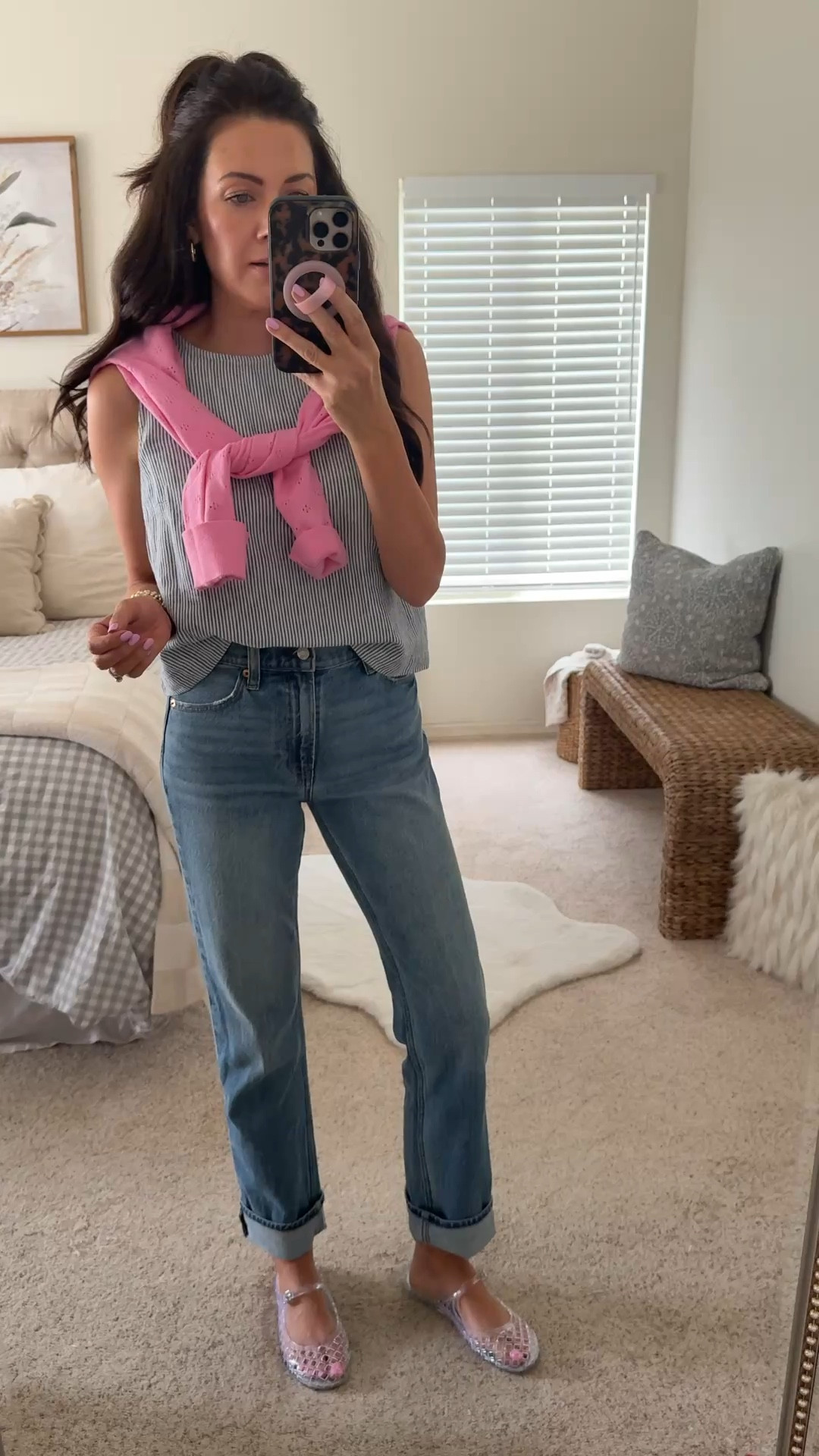 These jeans are a closet staple in a classic style! The denim feels designer👏🏻 and very comfy for jeans! Run tts, wearing a 4 regular 
•tank is a small

#LTKootd #LTKSaleAlert #LTKmomlife