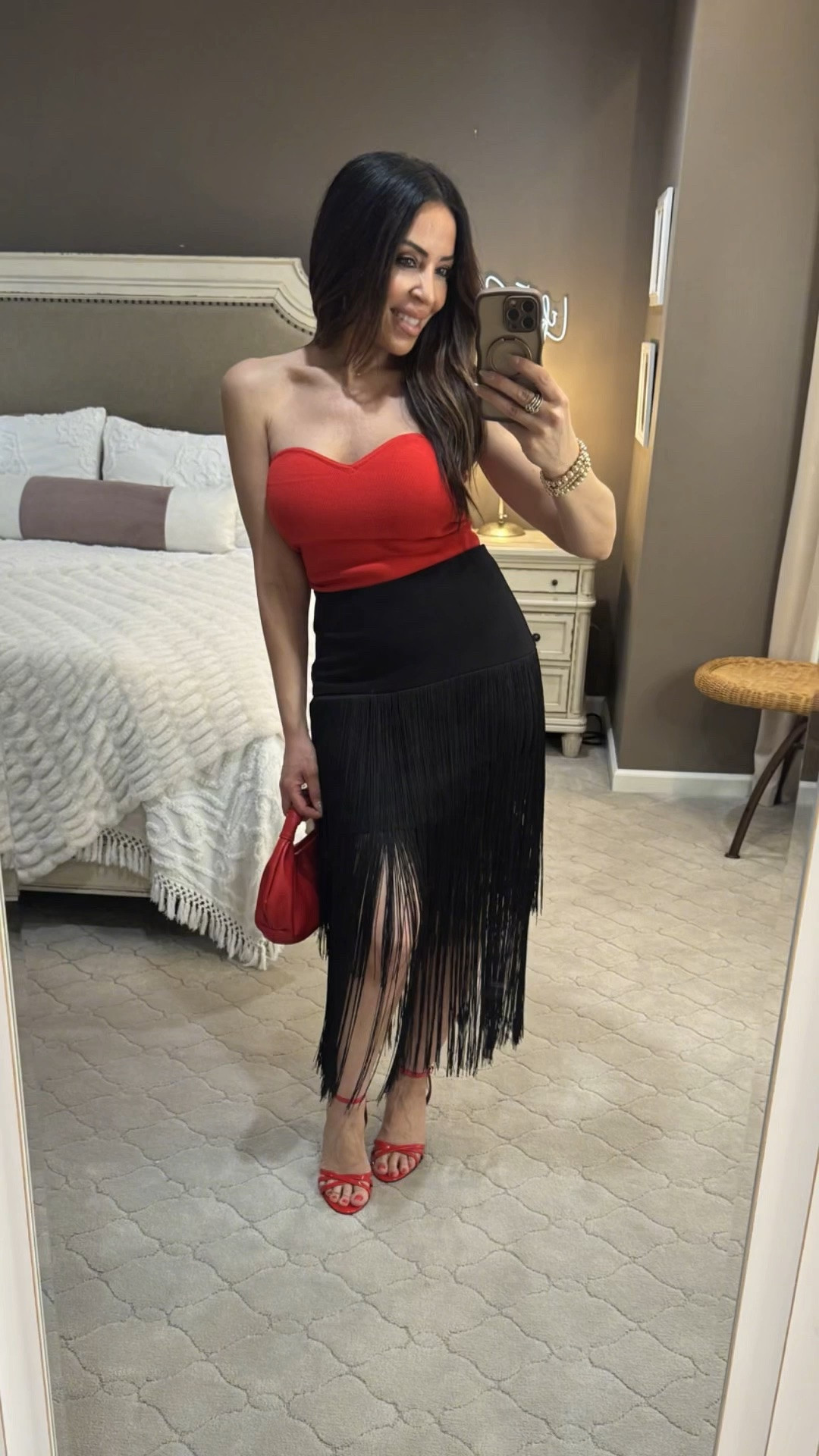 Happy Cinco de Mayo! This festive fit is great for dancing!💃🏻  It’s so fun! Grab it before it sells out.🌹
#cincodemayo #salsadance