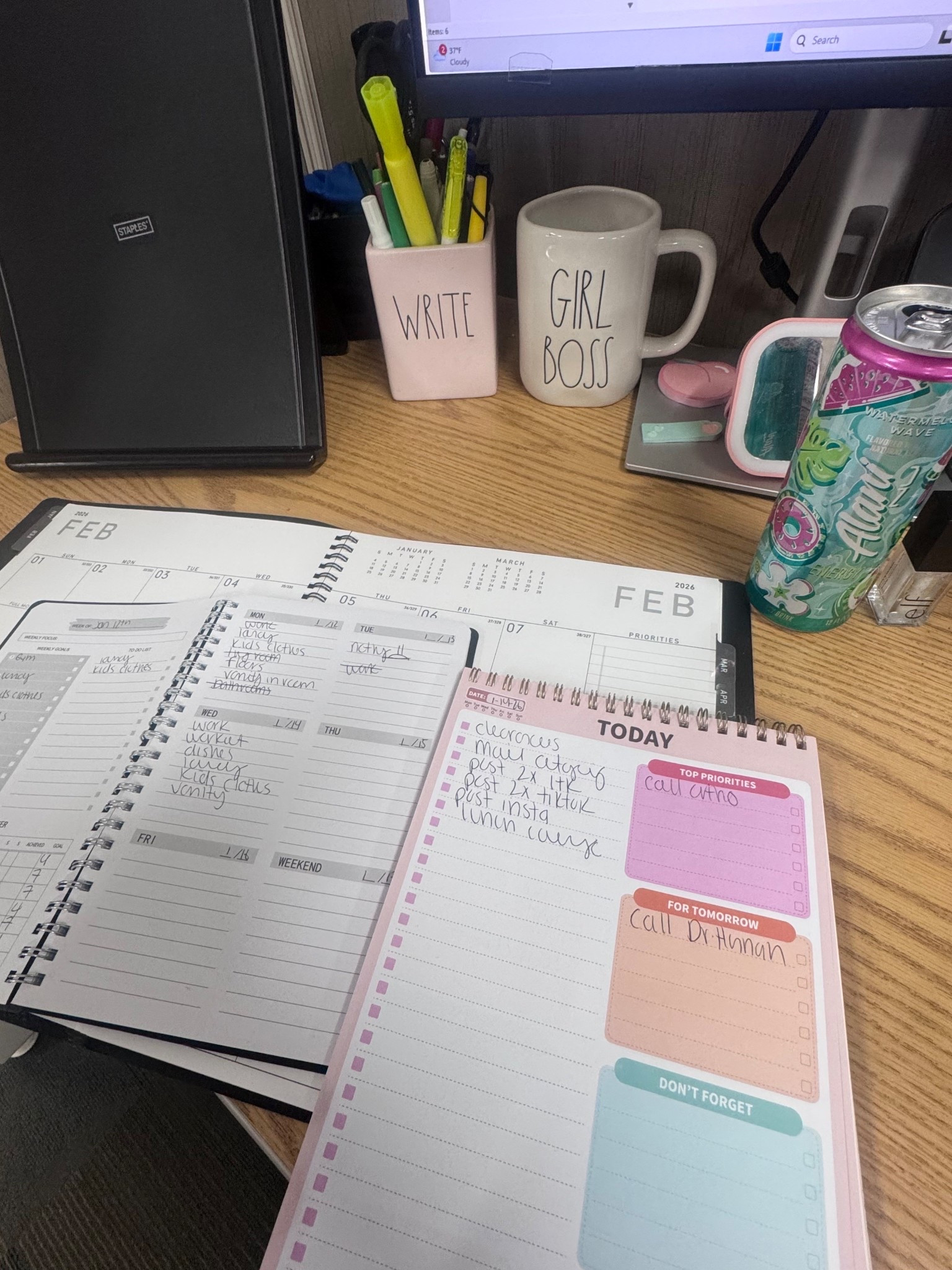 Working in the office & of course I love having fun must haves 

It makes the day go by faster & gives you more of a purpose to be comfortable at work 

#office #officefinds #officeworker #officemusthaves 

#LTKmomlife #LTKdayinmylife #LTKmorningroutine