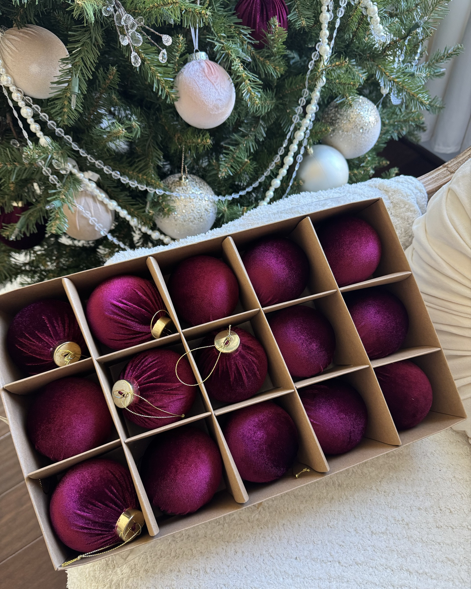 The most beautiful velvet ornaments! 😍🤍 🌲 

#LTKHome #LTKHoliday #LTKSeasonal