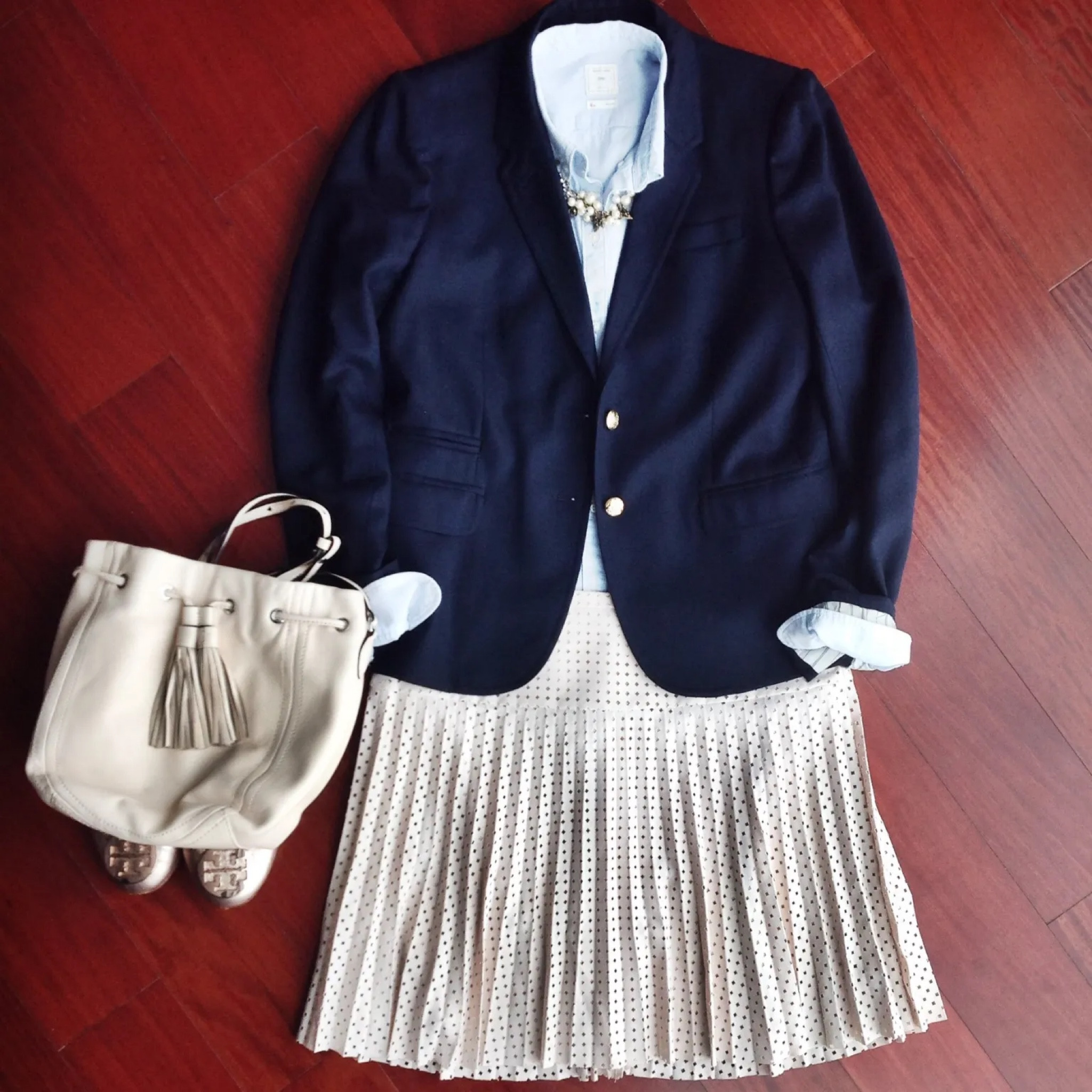 This J.Crew pleated skirt has hit my closet sale. Priced to go, go, go! 🎀🛍️

#LTKsalealert #LTKmidsize #LTKfindsunder50