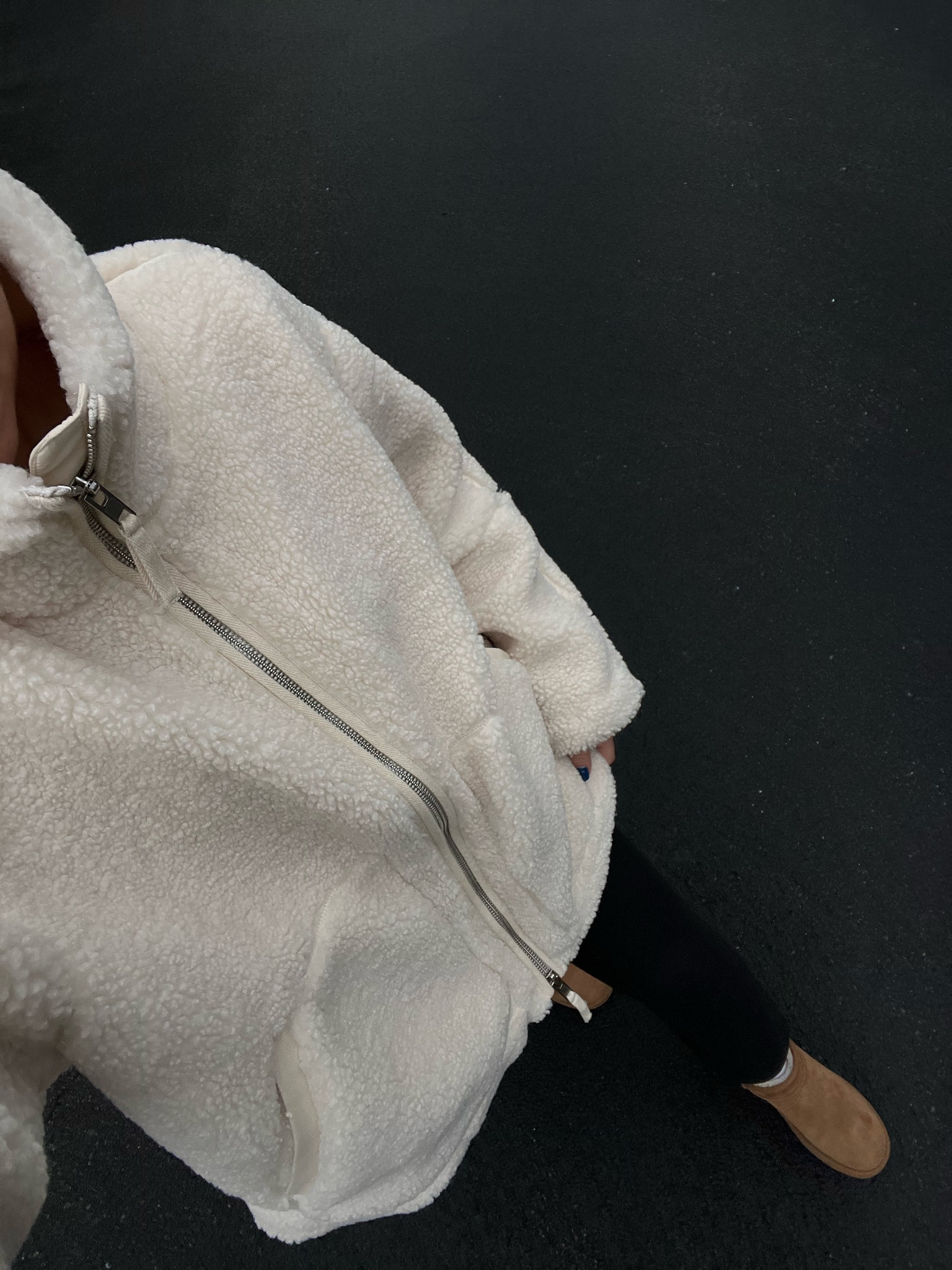 Comfiest sweats. Took my normal size M

#LTKFind #LTKSeasonal #LTKunder50