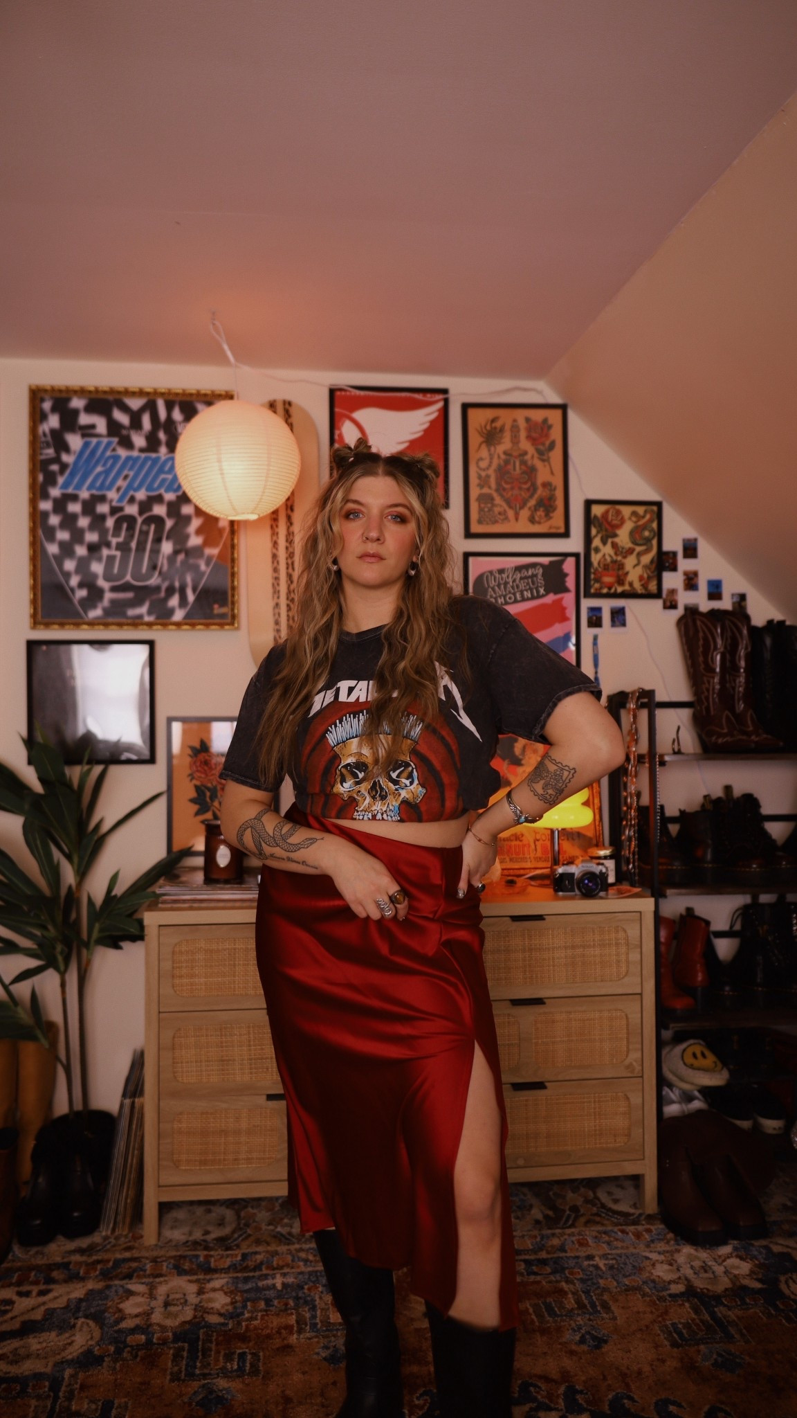 Soft alternative Valentine’s Day look