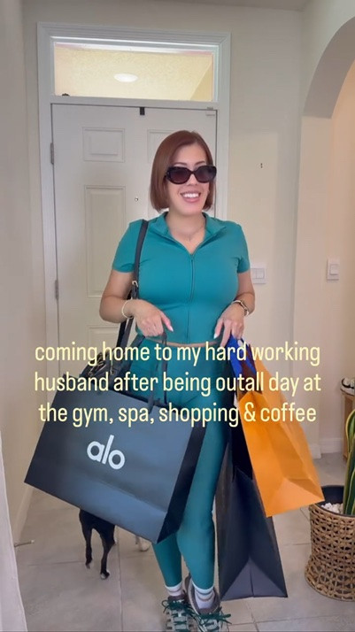 Maintenance is a full time job🤷🏻‍♀️👸🏻💅

 #marriedlife #relatablecouples #sahw #stayathomewife
#softlife