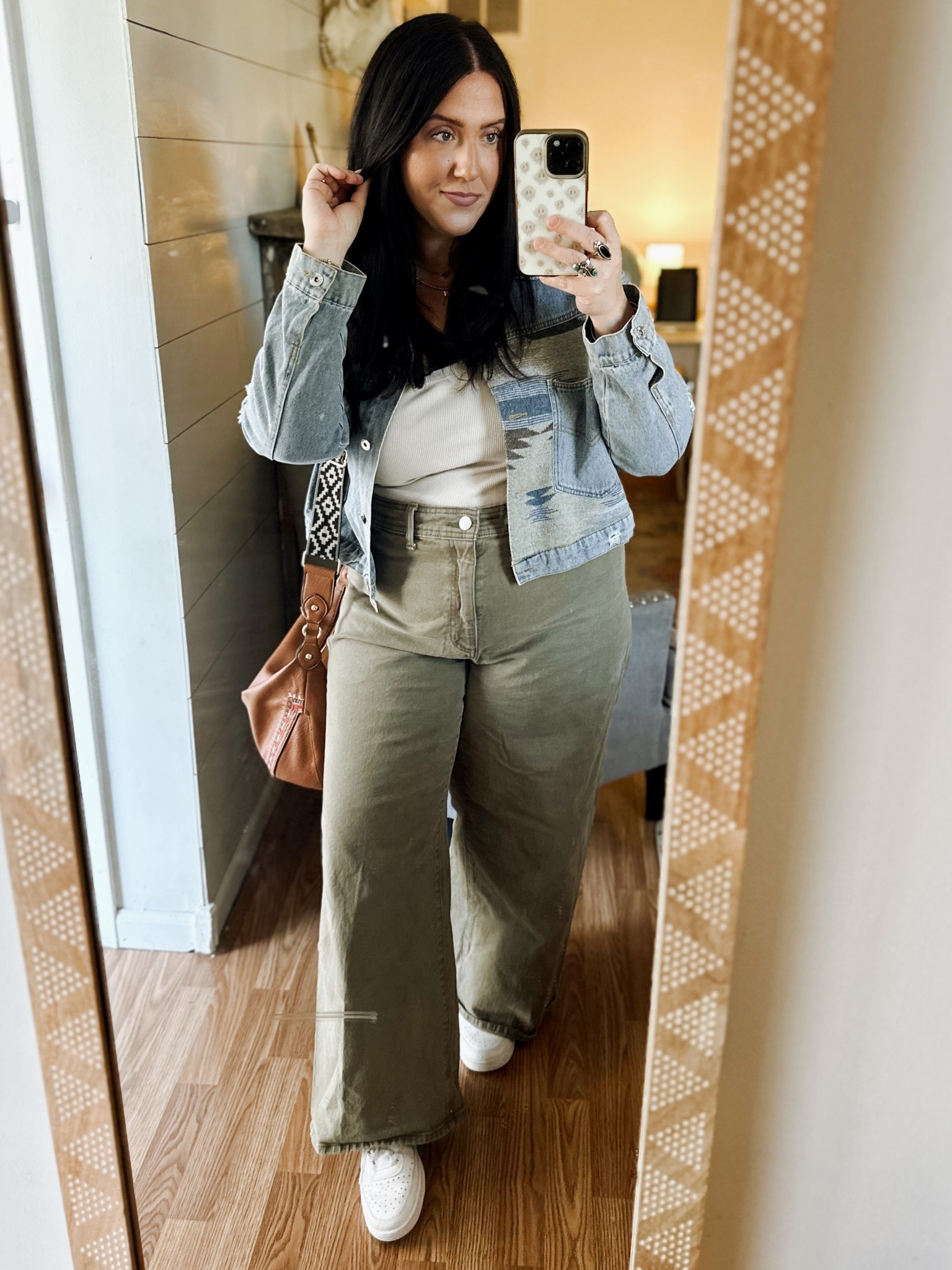 XL in the under shirt
Size 17 in the pants 