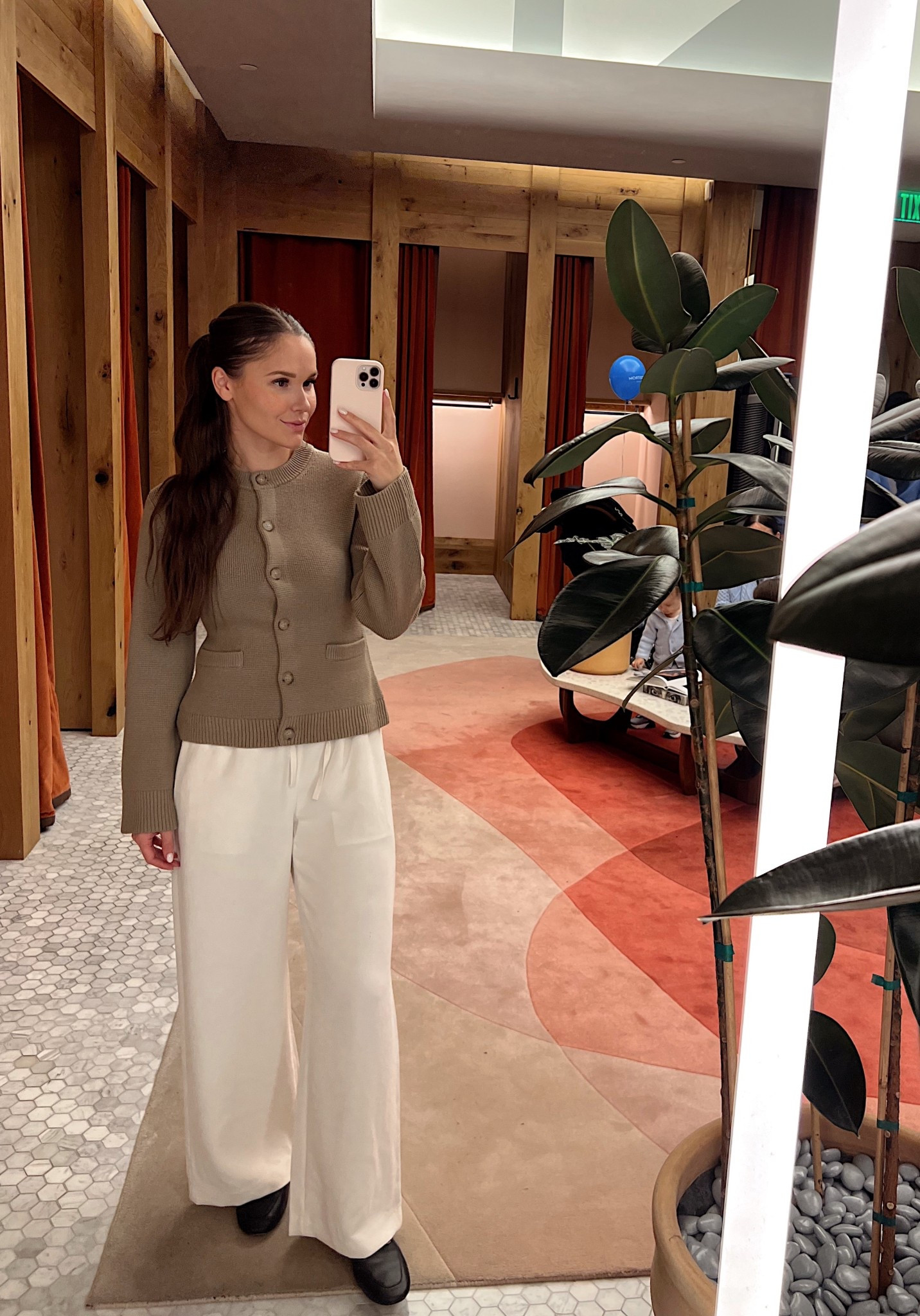 ✨ Aritzia Black Friday Sale Picks! ✨
Rounding up my must-have Aritzia sweaters, jeans, pants, and coats—all perfect for Black Friday deals, holiday outfits, and gift giving. If you’ve been waiting to refresh your winter wardrobe or start your holiday gift guide shopping, this is the best time to snag your favorites on sale.

I linked all the cozy Aritzia sweaters, chic denim and trousers, and the best Aritzia coats (Super Puff season!) so you can shop the Black Friday sale easily in one place. These are timeless, neutral pieces that make great holiday gifts, stocking stuffers, and wardrobe staples you’ll wear all winter long. Perfect time to stock up on fall sweaters. 

 

#LTKSaleAlert #LTKHoliday #LTKGiftGuide