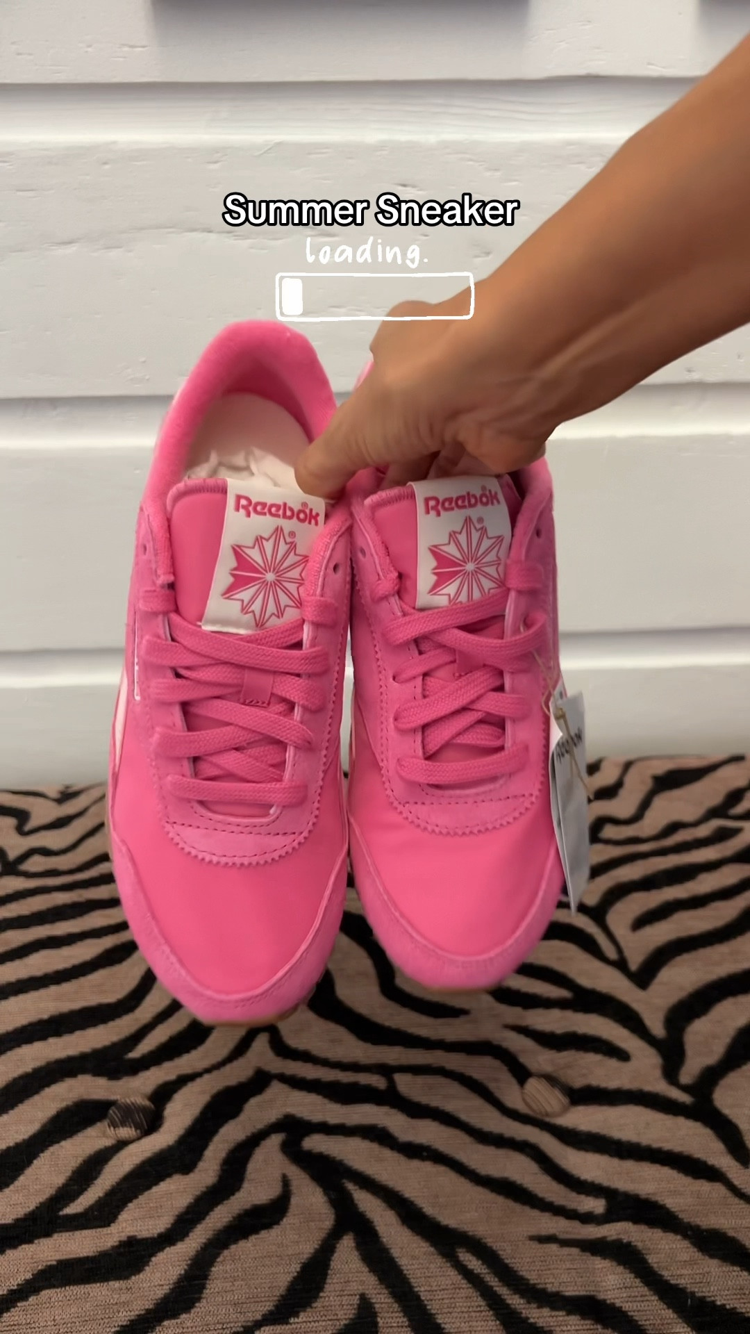 Summer sneaker loading 