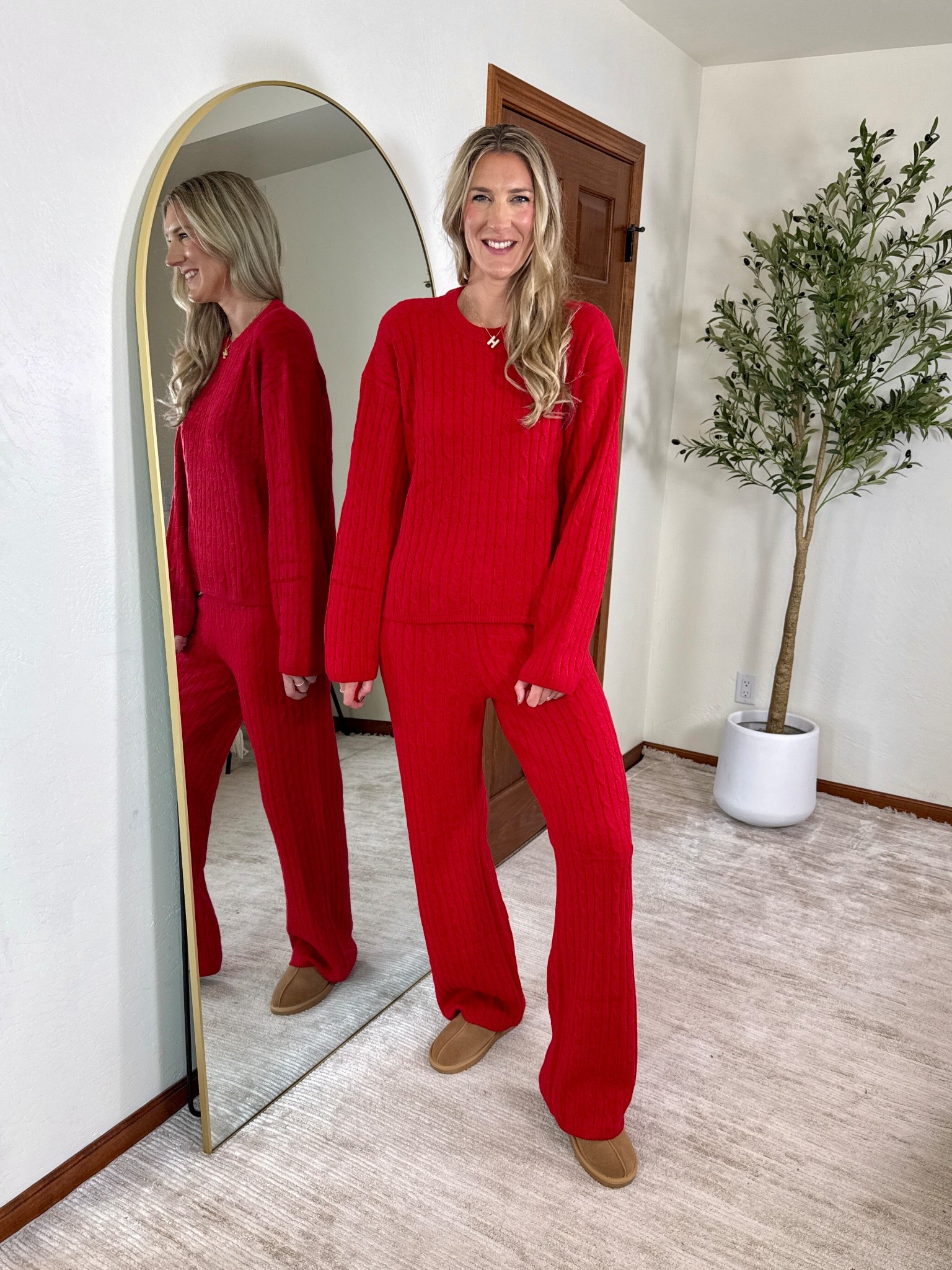 ⚠️I size down one in both top and bottom- wearing small tall in both. 

The cutest comfy sweater lounge set. Perfect for the holidays and Christmas 
Comfy 

@gap #howyouweargap
#gappartner

#LTKTall #LTKSeasonal #LTKSaleAlert
