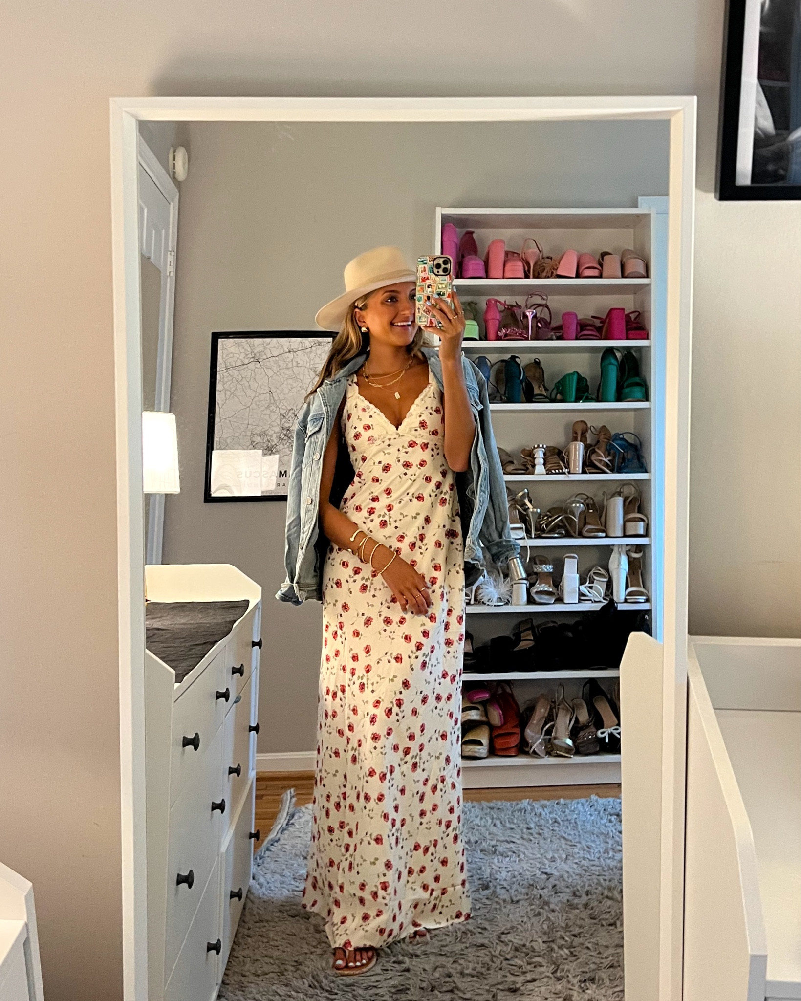 Fall outfit idea from Princess Polly! 💕🍁 use code MCKENZ20 for 20% off your order. 

wearing a 2 in this floral maxi dress 