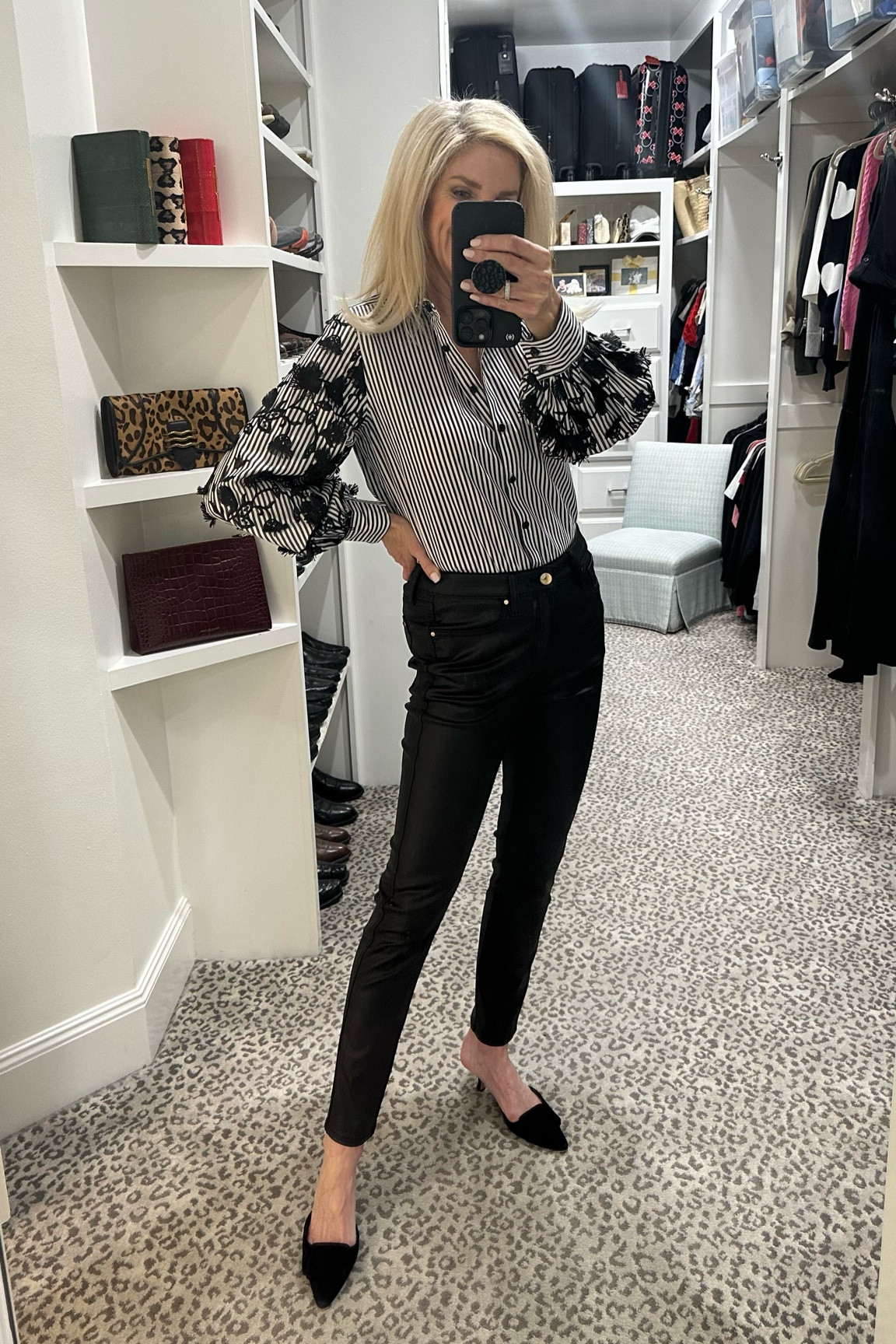 Such a gorgeous blouse for work or everyday! Size 0  

#LTKstyletip #LTKworkwear