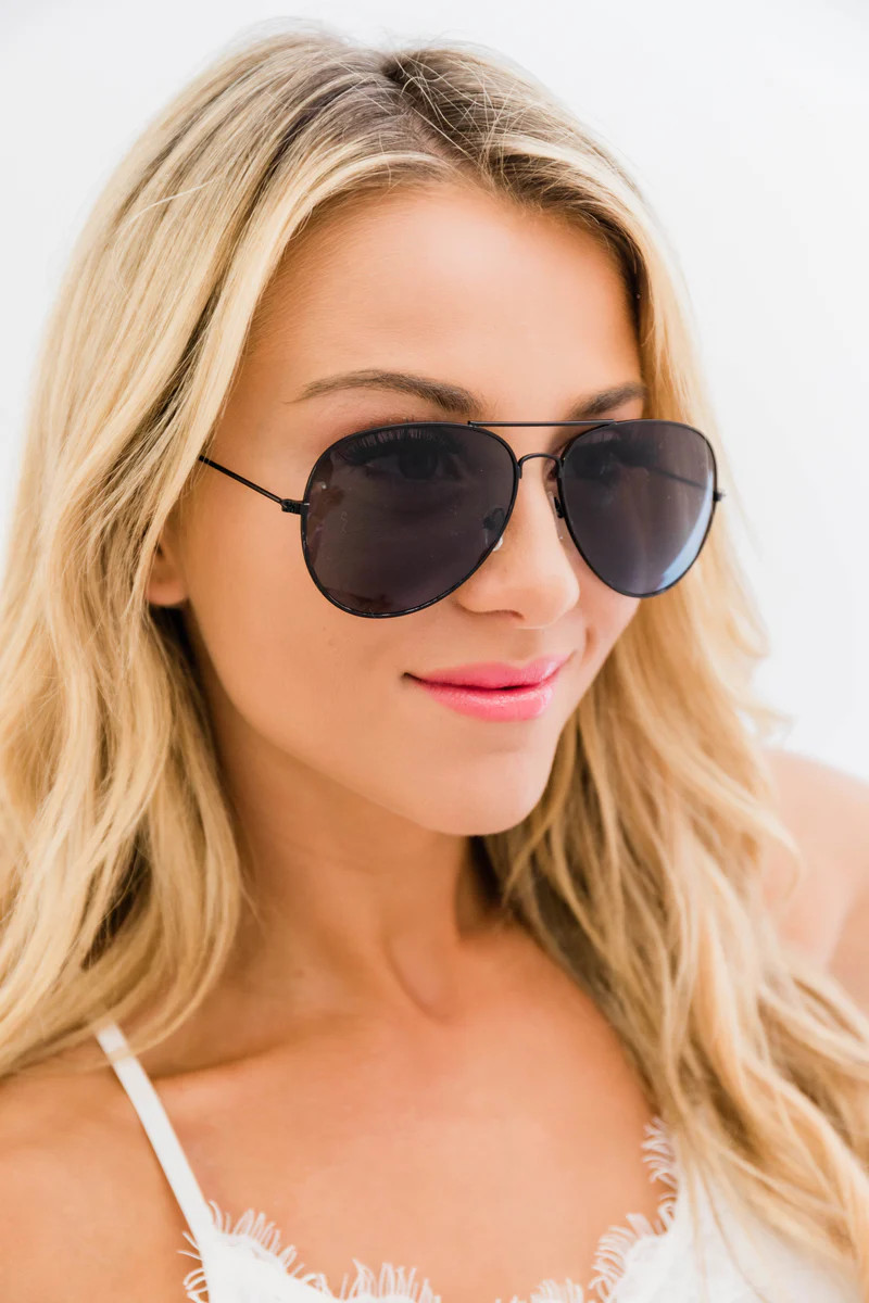Stare At Sunsets Aviator Sunglasses Black | The Pink Lily Boutique