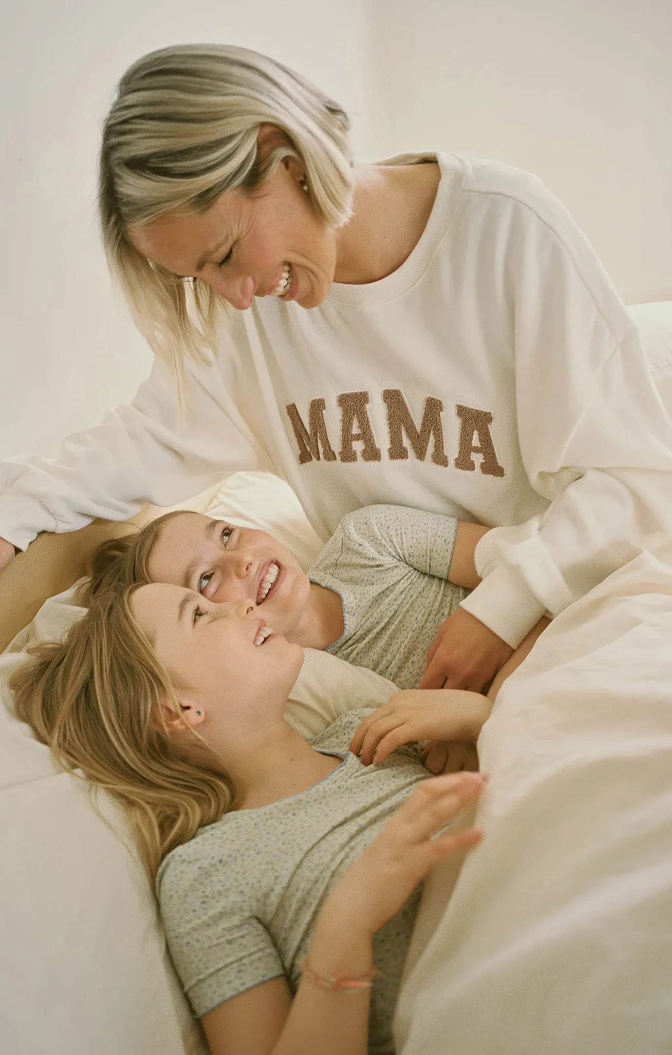 Z SUPPLY Lounge Women's Mama Relaxed Sweatshirt, White Shell, Large | Z Supply