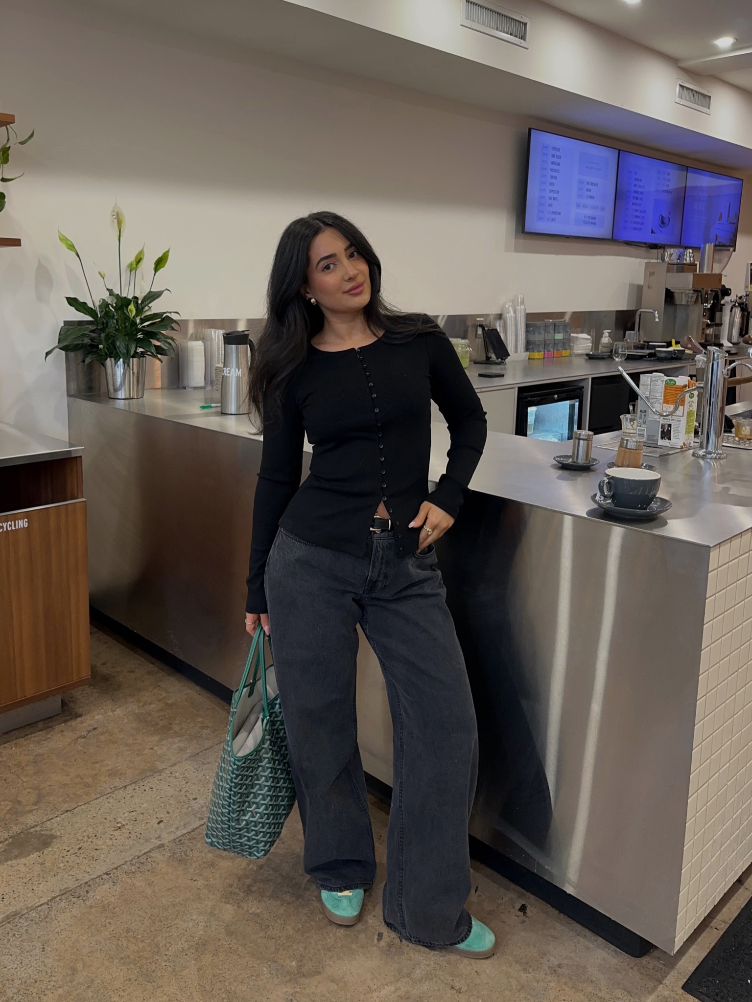 Casual coffee shop OOTD ☕️💚

#LTKwinter #LTKstyletip #LTKcanada