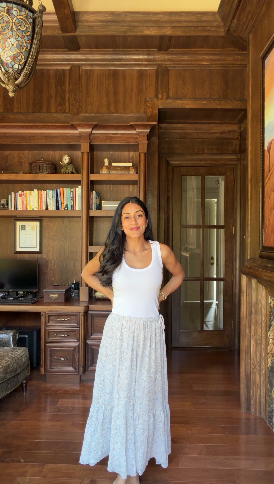 Spring in skirt form! @Aritzia wearing a size xs in the skirt and small in the tank #ad #aritziapartner