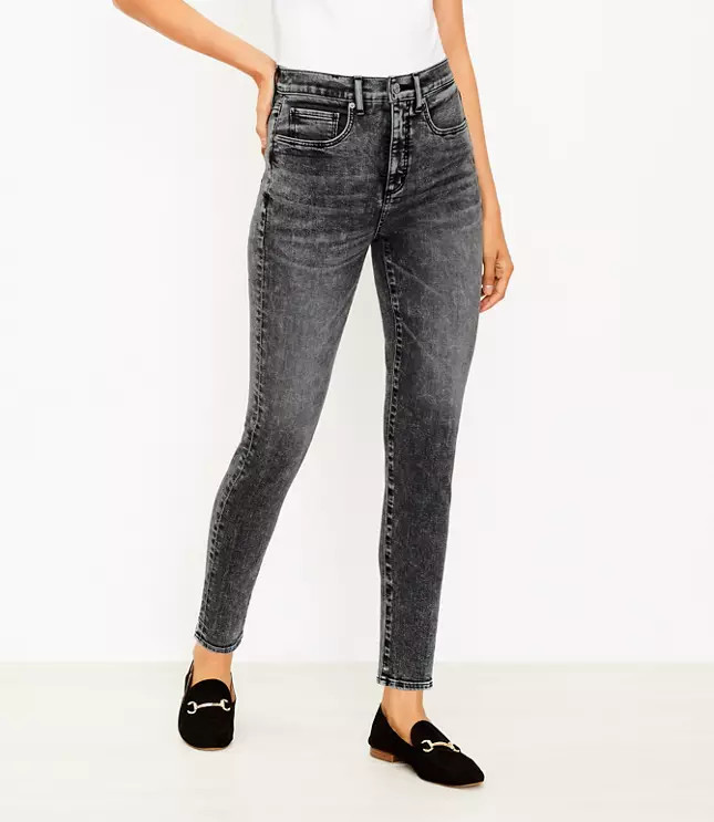 High Rise Skinny Jeans in Washed Black Wash | LOFT