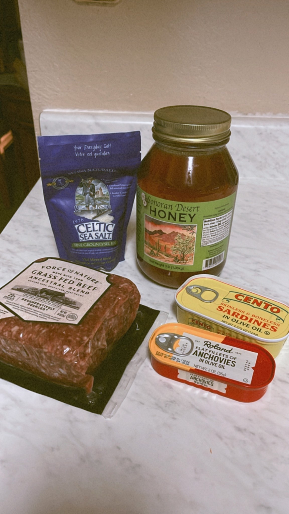 we bought our cheap groceries at walmart and then got some nutrient dense treats at whole foods :)



#LTKSeasonal #LTKFindsUnder50 #LTKHome