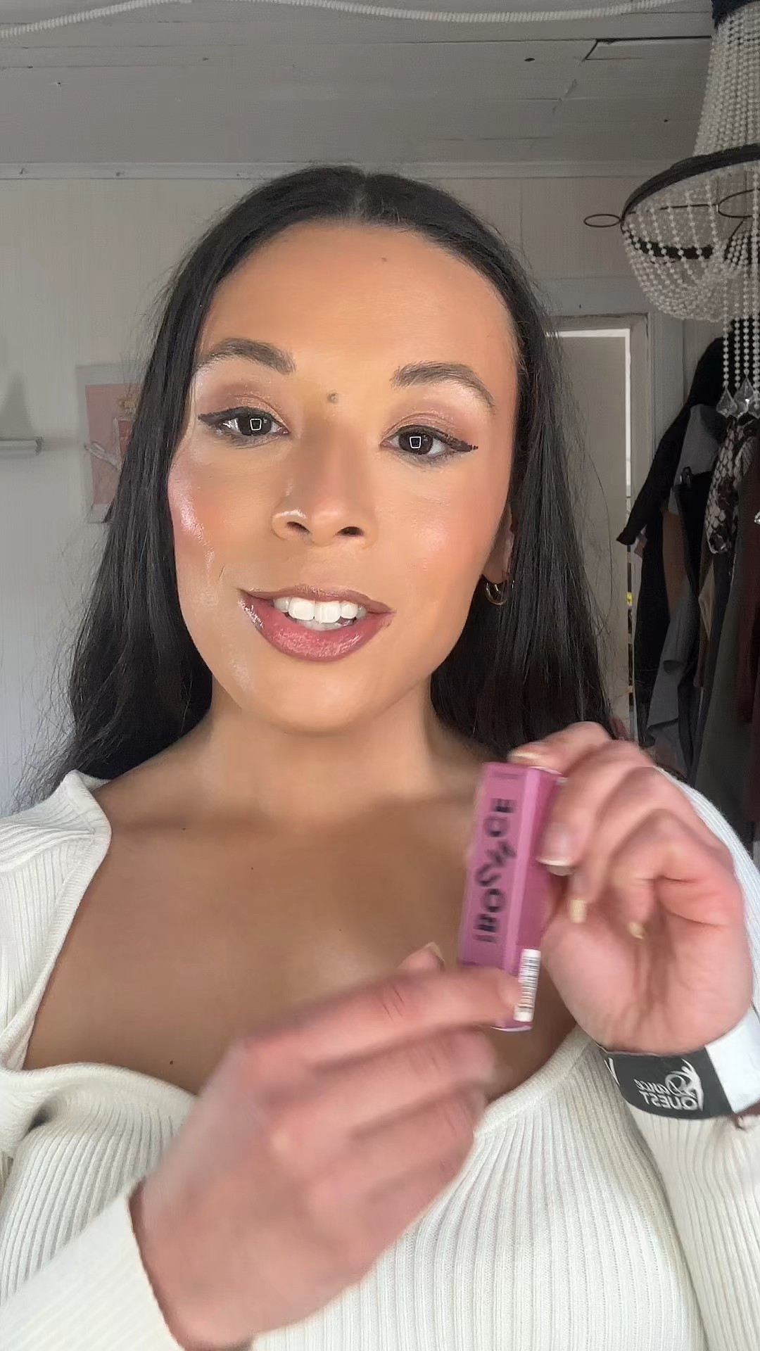 Here’s my review of the benefit bad gal bounce mascara. This is a volumizing mascara.


#LTKBeauty