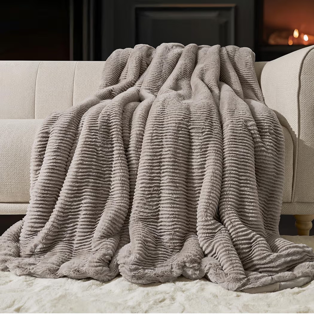 EVERGRACEHOME Ultra Soft Faux Fur Throw Blanket for Couch, Luxury Sculpted Texture Faux Rabbit Fu... | Amazon (US)