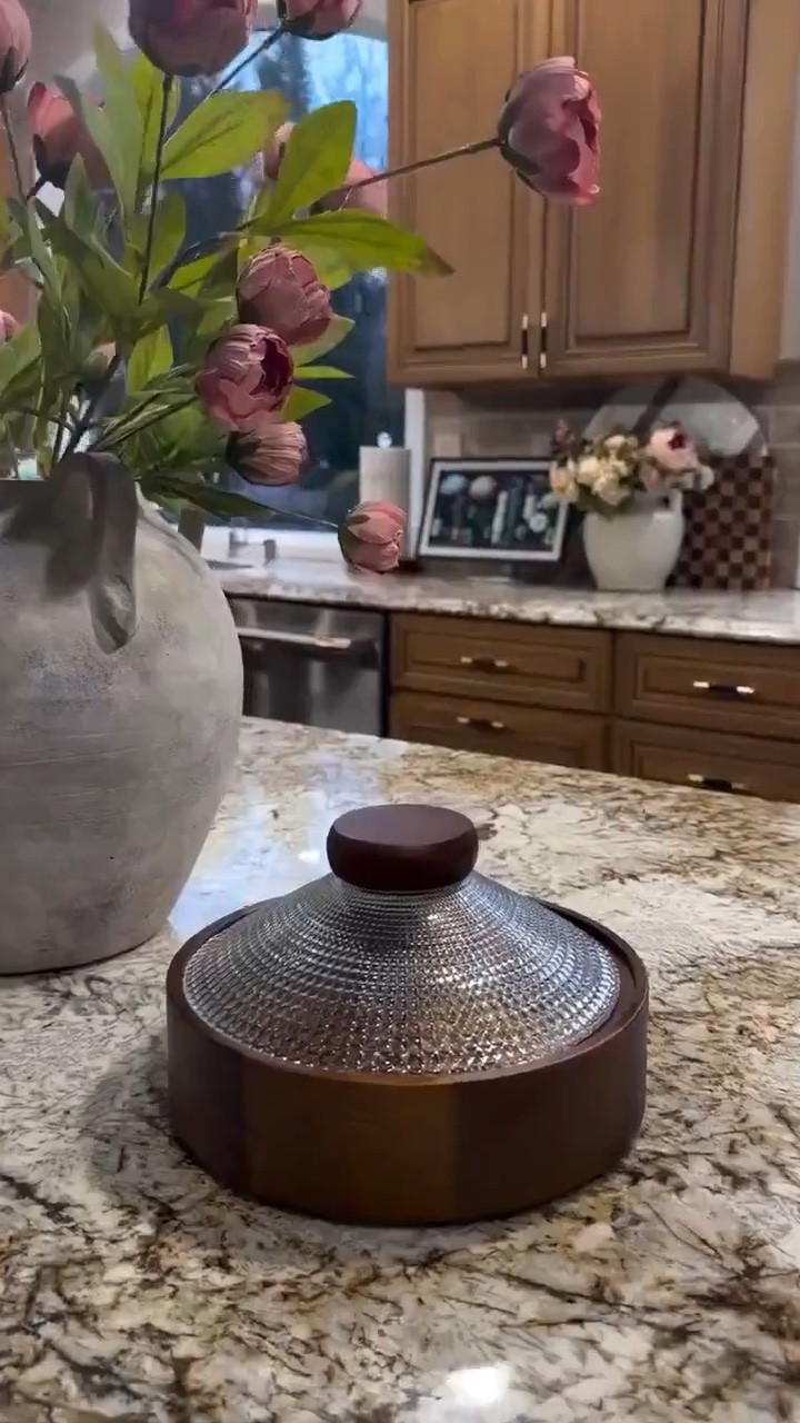 Aesthetic kitchen finds I didn’t know I needed… until now😍
 
From a snack box holder, two-tier fruit bowls, a set of trays with a stand, to a mug tree; these are the little upgrades that are not only aesthetic but practical!
Which  one would you get? @amazonhome 
#LTKSpringSale 



#liketkit #LTKSaleAlert #LTKHome
@shop.ltk
https://liketk.it/641xe