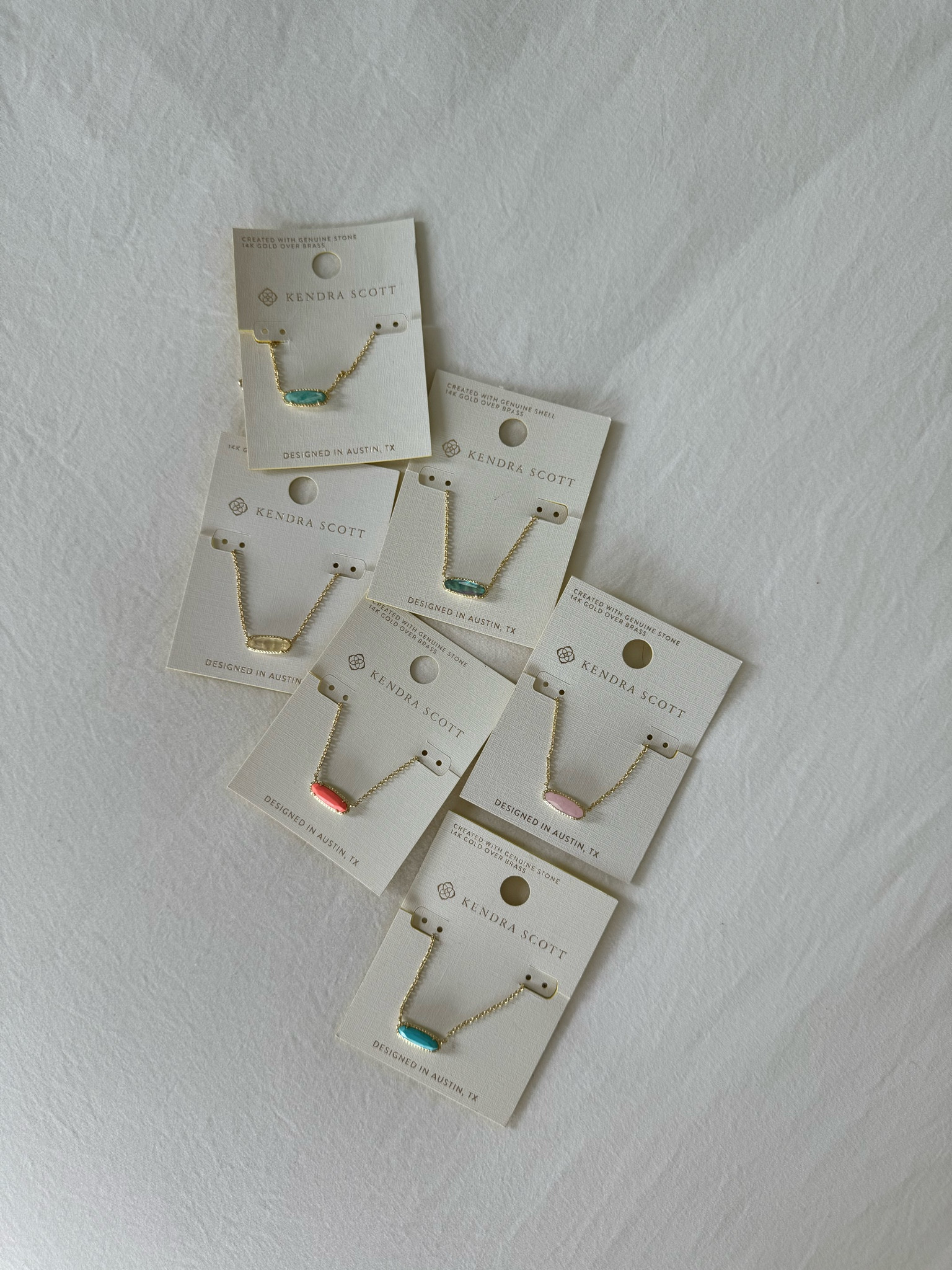 Awesome idea for gifting! Kendra Scott necklace 