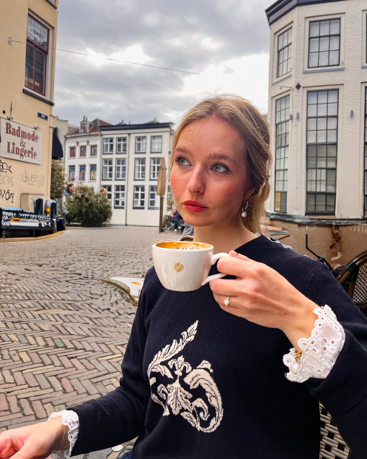 If my coffee doesn’t wake me up, this outfit sure will! 💅☕️ 

Wearing a new addition to my wardrobe, this amazing jumper from @amoretuofficial ! Not only is it super classy and elegant, it consists of a cotton- wool blend that is perfect for this time of year 🍂*

Get 15% off using the code Jill15!

*gifted item

#amoretu #amoretu7thknitblazer #amoretuoneyarn #ParisianChic #effortlesschic #fallstyle #sophisticatedstyle #fallvibes #parisianfallstyle #autumnoutfitideas #falllook #autumnstyle  #wardrobestylist #classicstyles #parisianstyle #coffeelove #cofffee