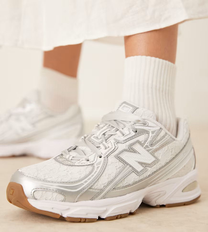 New Balance 740 lace sneakers in white - Exclusive to ASOS | ASOS (Global)