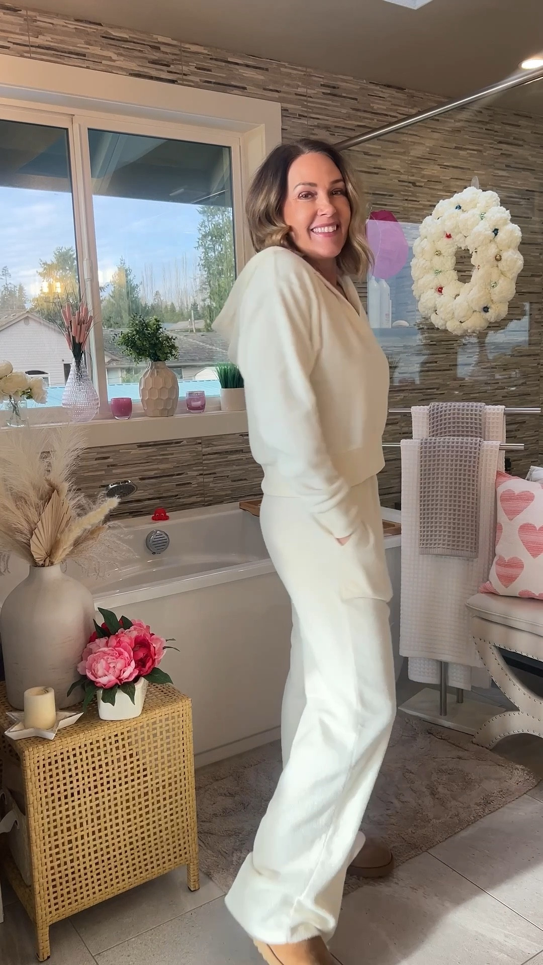 Cozy lounge set!


#LTKgrwm #LTKdayinmylife #LTKValentine