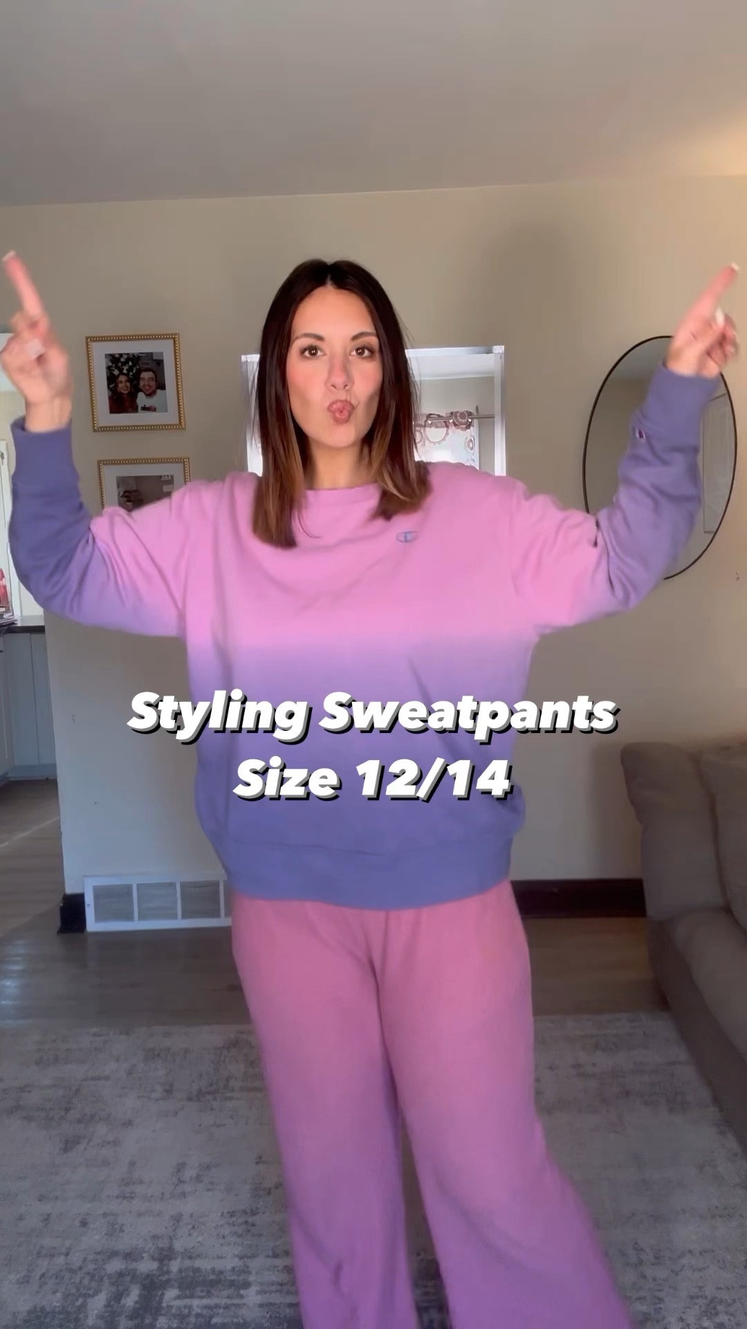 My favorite thing to do in the fall is elevate my sweatpants 🙌🏻 

Here’s a cutie outfit to save for when you’re needing some inspiration! 🤎 


#midsize
#plussize
#sweatpants
#ootd
#casualootd
#sweatpantootd