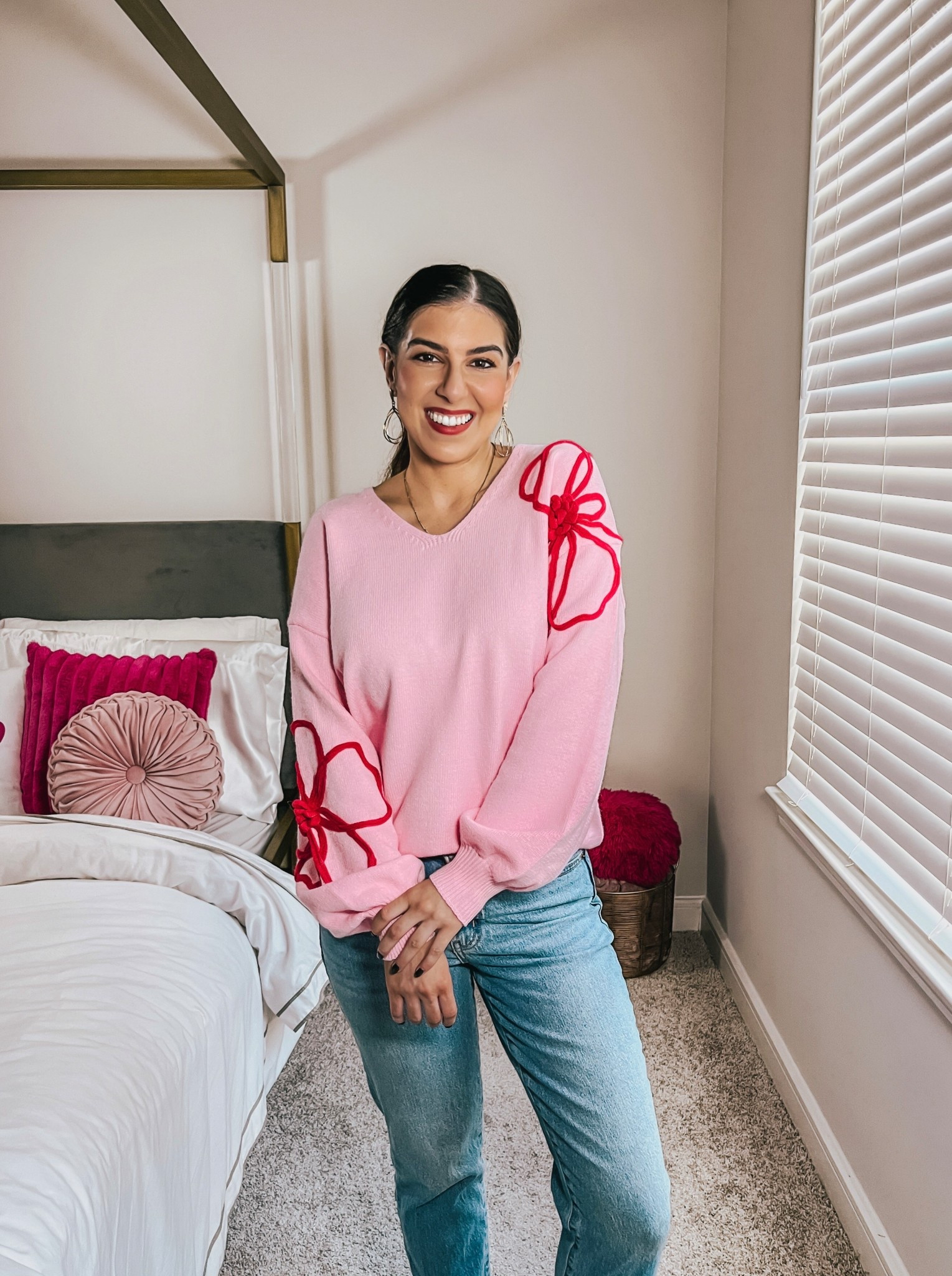 Amazon Floral Sweater 🩷 Super soft material. Amazon Fashion. 

Fall Sweater 


#LTKSeasonal #LTKFindsUnder100 #LTKFindsUnder50