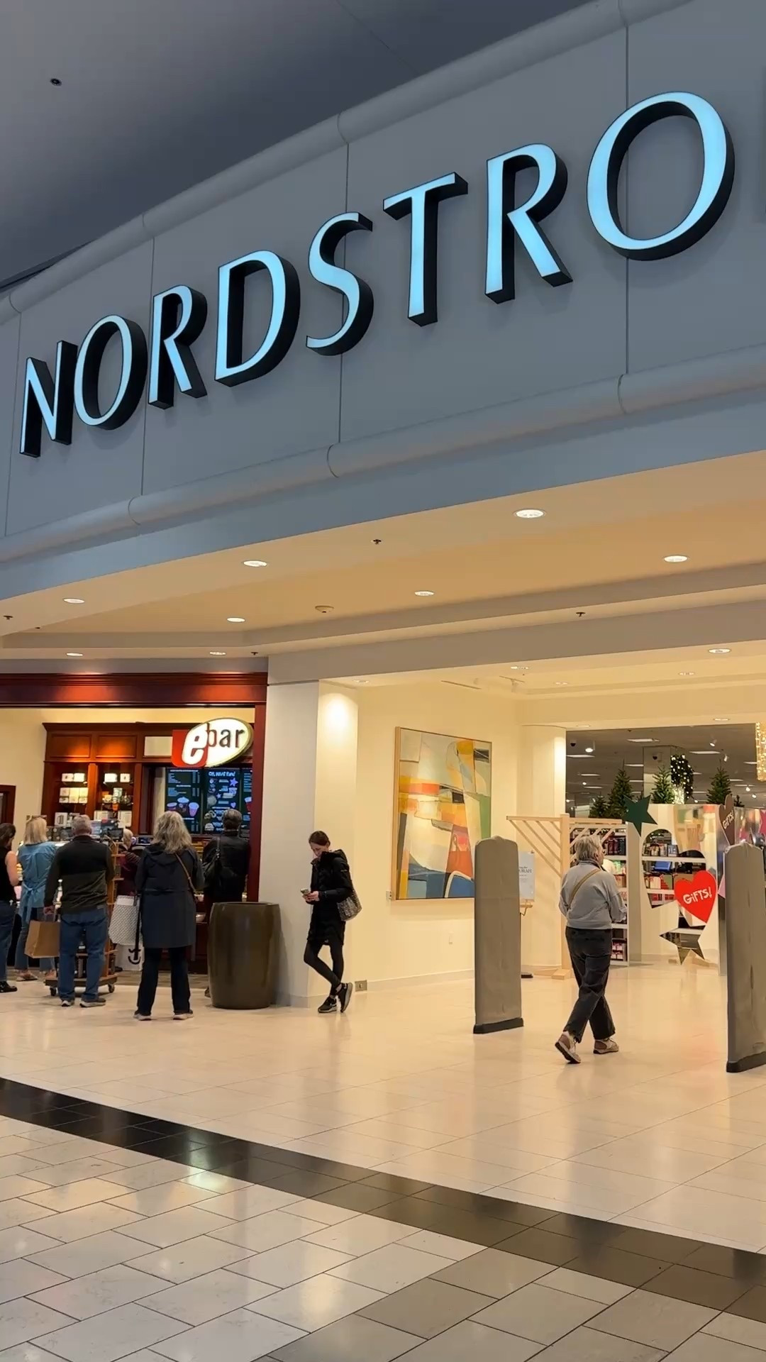 Vlogmas day 13 


#LTKdayinmylife #LTKvlog #LTKHoliday