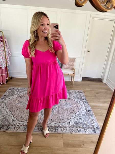 Love the sweetheart neck on this cute little dress! This comes in a bunch of other colors too! I’m wearing a medium, would make an appropriate work dress! Spring outfit 

#LTKstyletip #LTKworkwear #LTKSeasonal