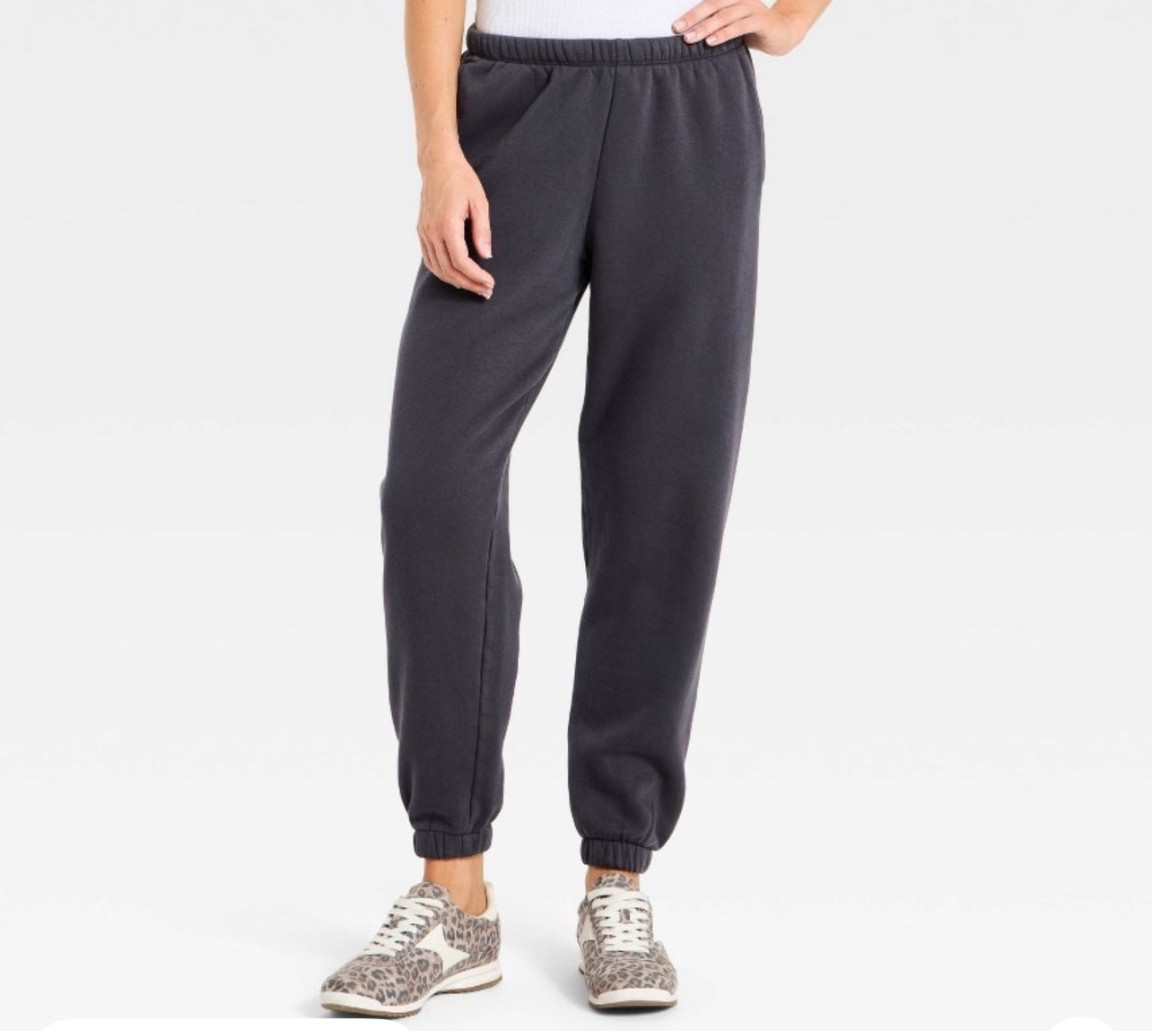 I bought this yesterday and it is sooooo   Comfy!! 

#LTKootd #LTKmomlife #LTKSeasonal