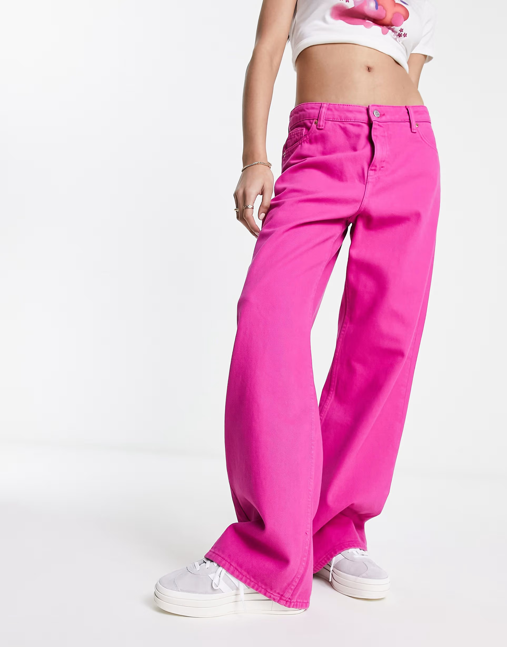 Monki - Naoki - Jeans met lage taille en losse pasvorm in roze | ASOS (Global)