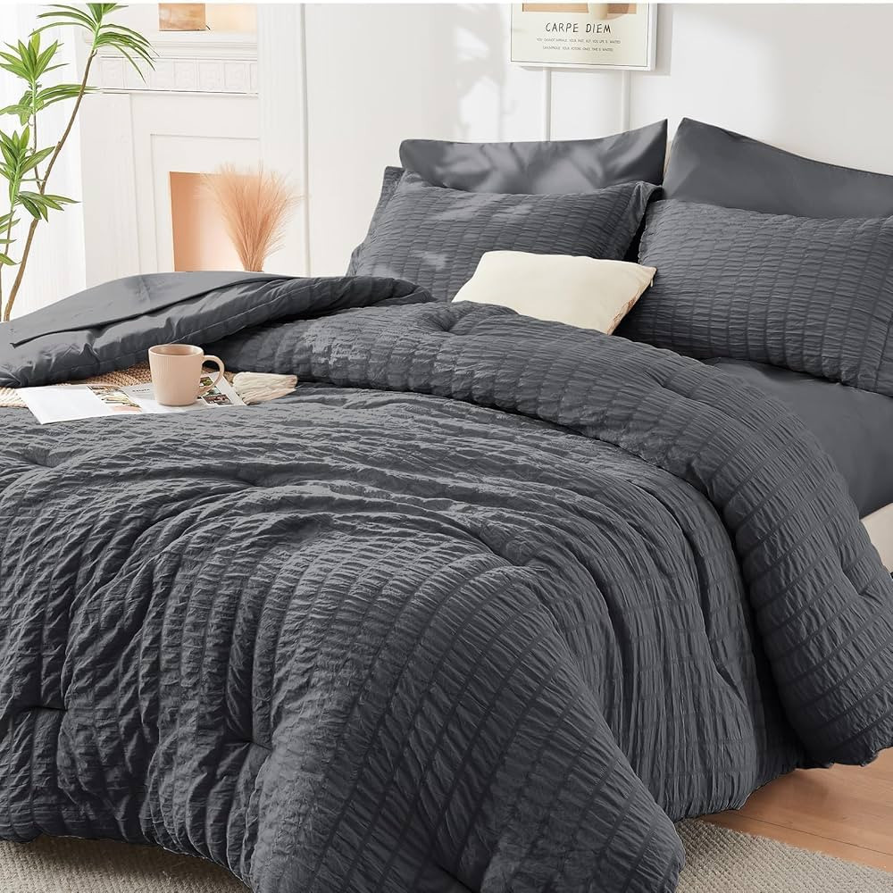 HYMOKEGE 7 Piece King Size Comforter Set Seersucker, All Season Luxury Bed in a Bag for Bedroom, ... | Amazon (US)