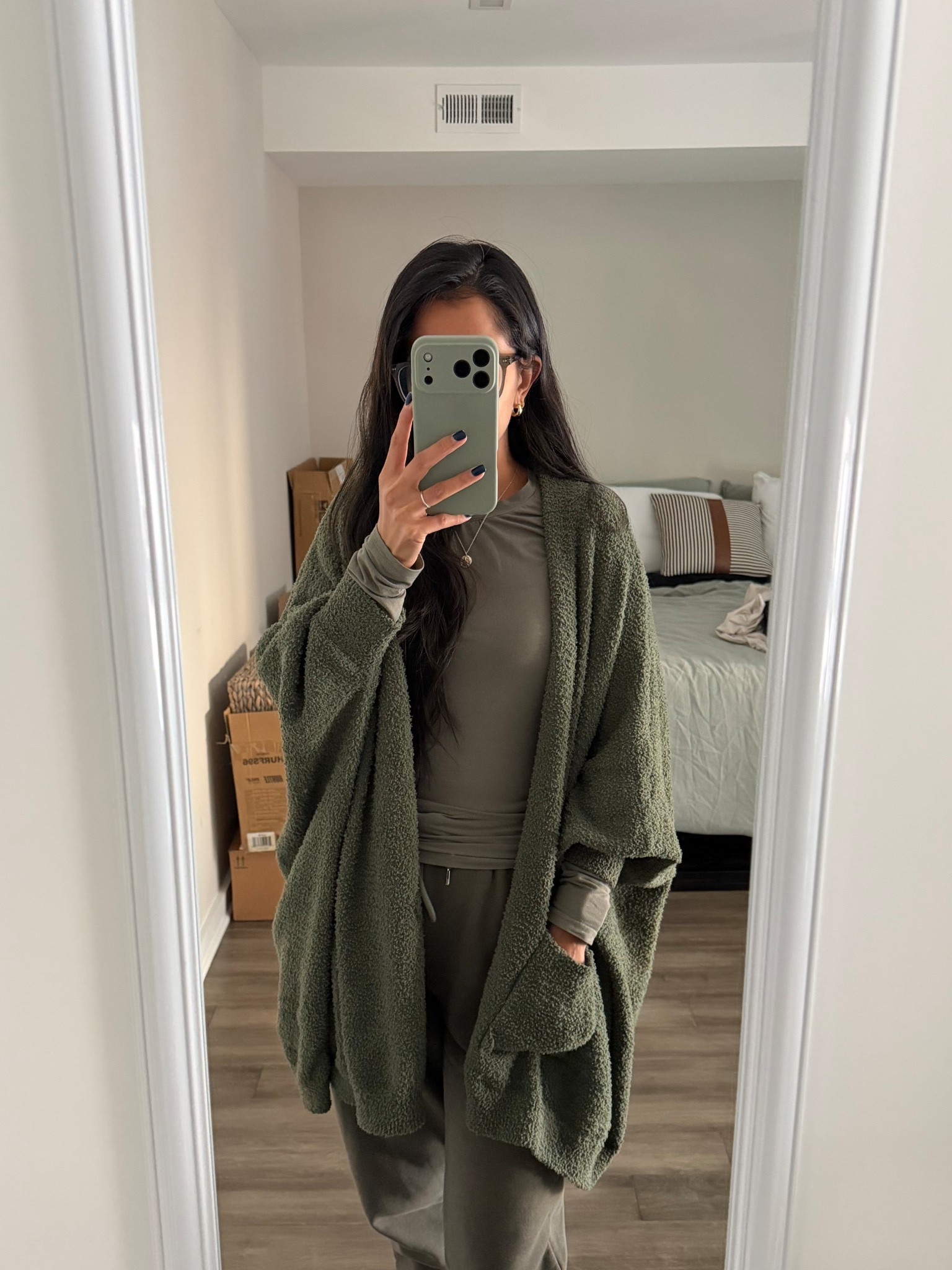 Can you tell my favorite color? 🙃

#LTKmomlife #LTKootd #LTKMidsize