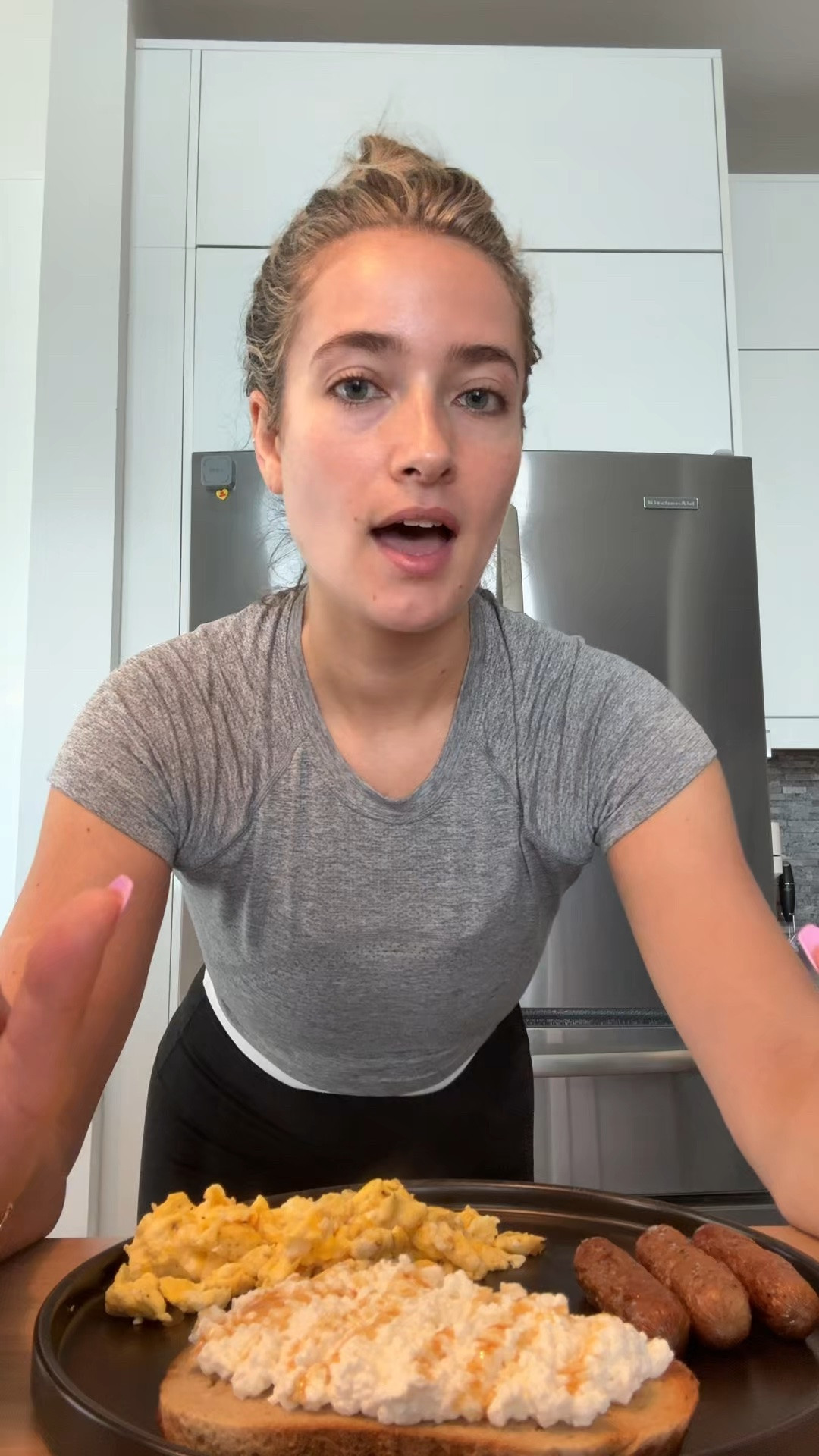 What I eat in a day! I try to get in at least 100 grams of protein everyday