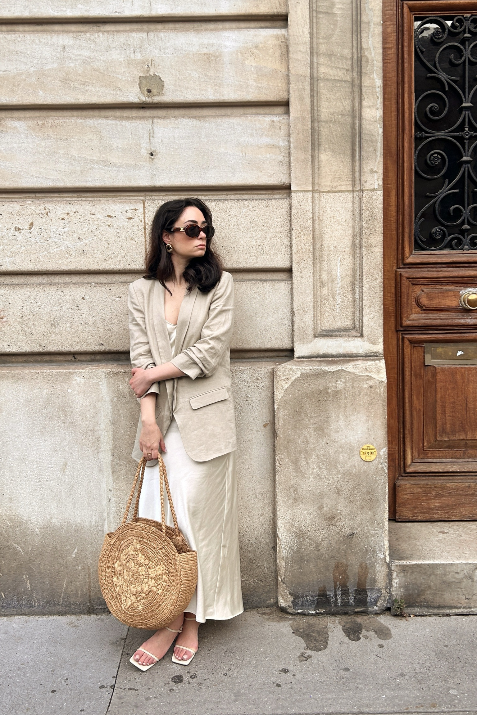 Blazer: Zara
Dress: Zara
Sandals: Toteme
Bag: Sezane
Sunglasses: Celine
Earrings: Mango

#LTKtravel
