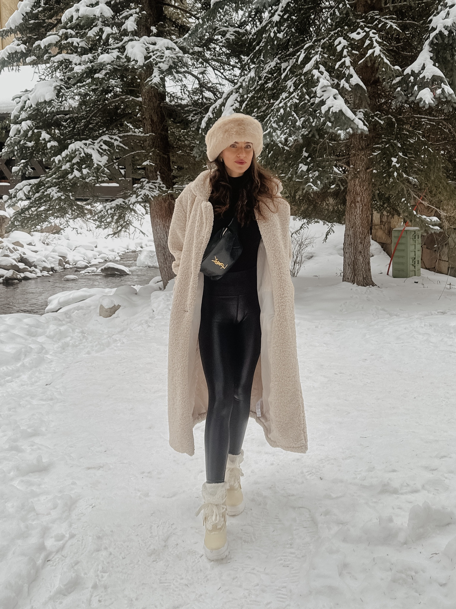 Snow chic winter outfit ❄️

#LTKtravel #LTKGiftGuide #LTKSeasonal