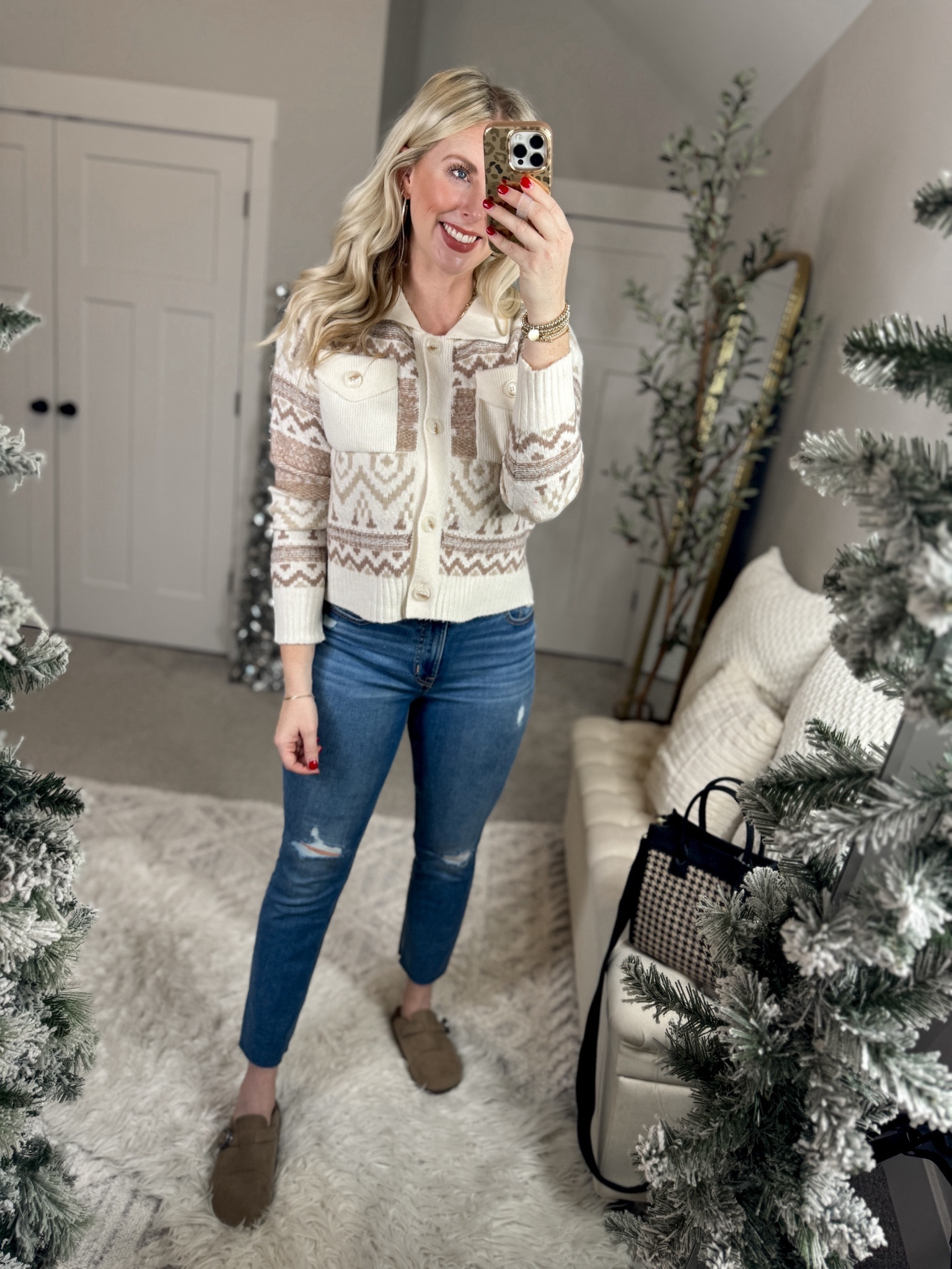Weekend Walmart wins try on 
Cropped sweater- medium 

#LTKfindsunder50 #LTKsalealert #LTKSeasonal